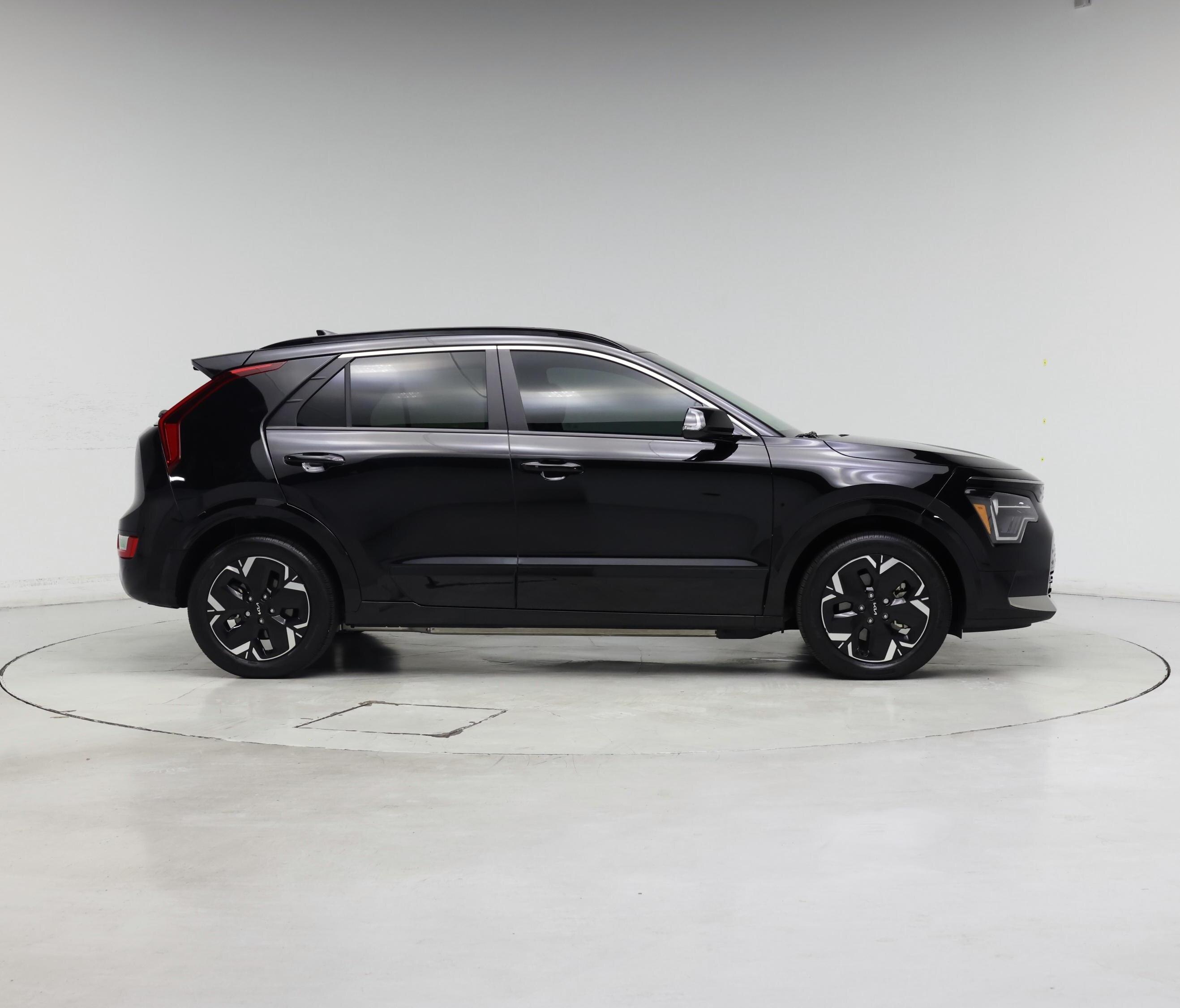 Thumbnail: 2024 Kia Niro - 7