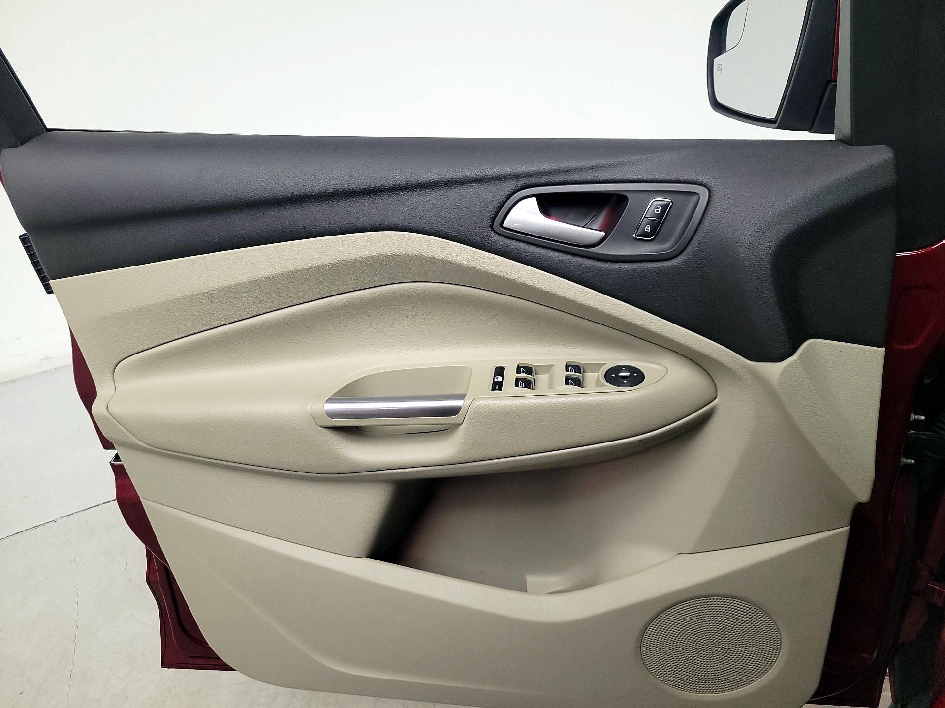 Thumbnail: 2015 Ford C-Max - 12