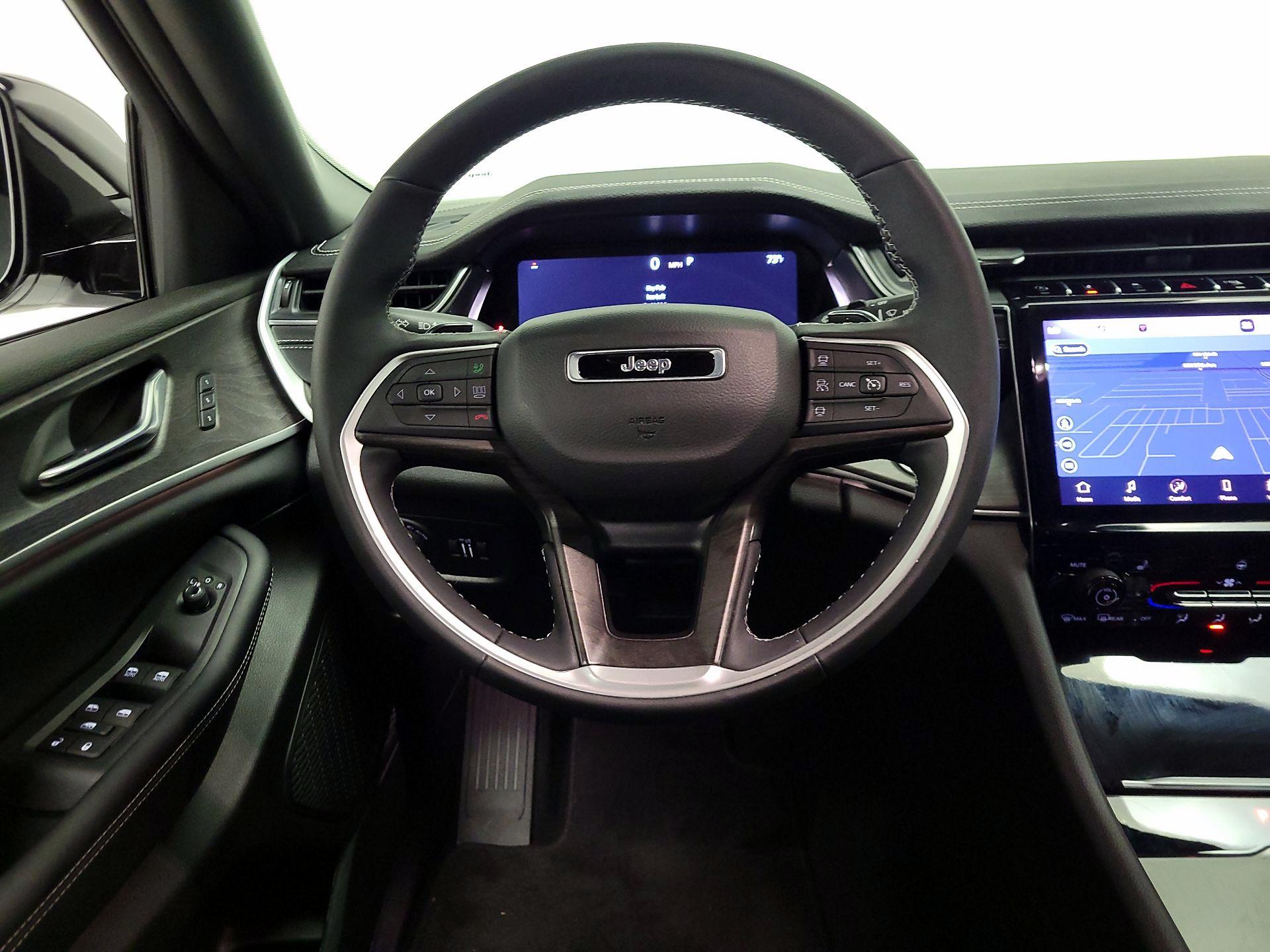 Thumbnail: 2025 Jeep Grand Cherokee - 10
