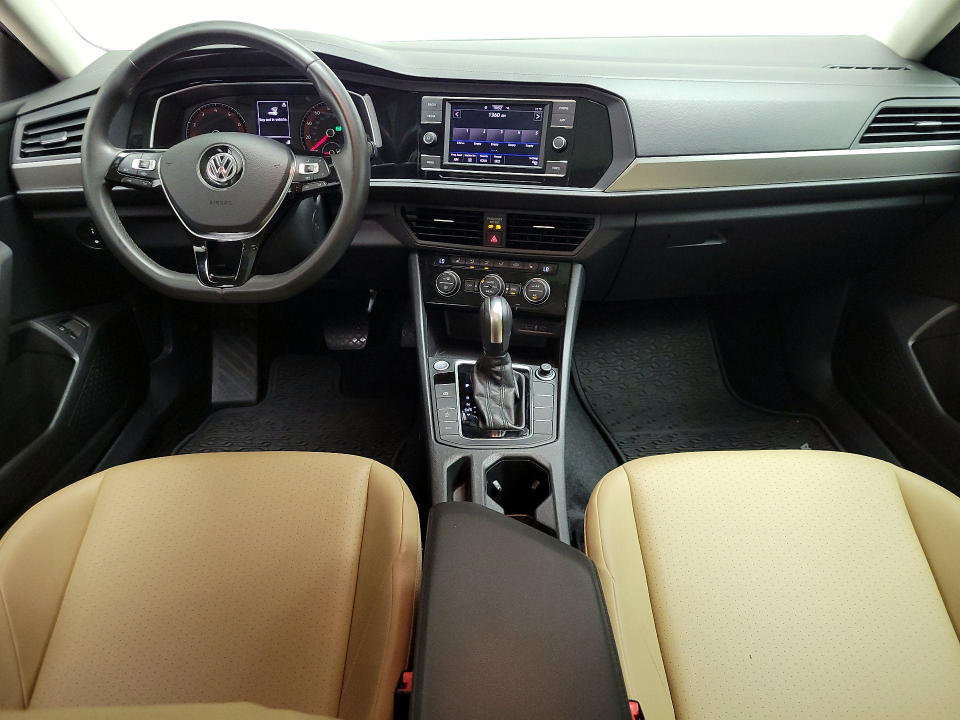 Thumbnail: 2020 Volkswagen Jetta - 9