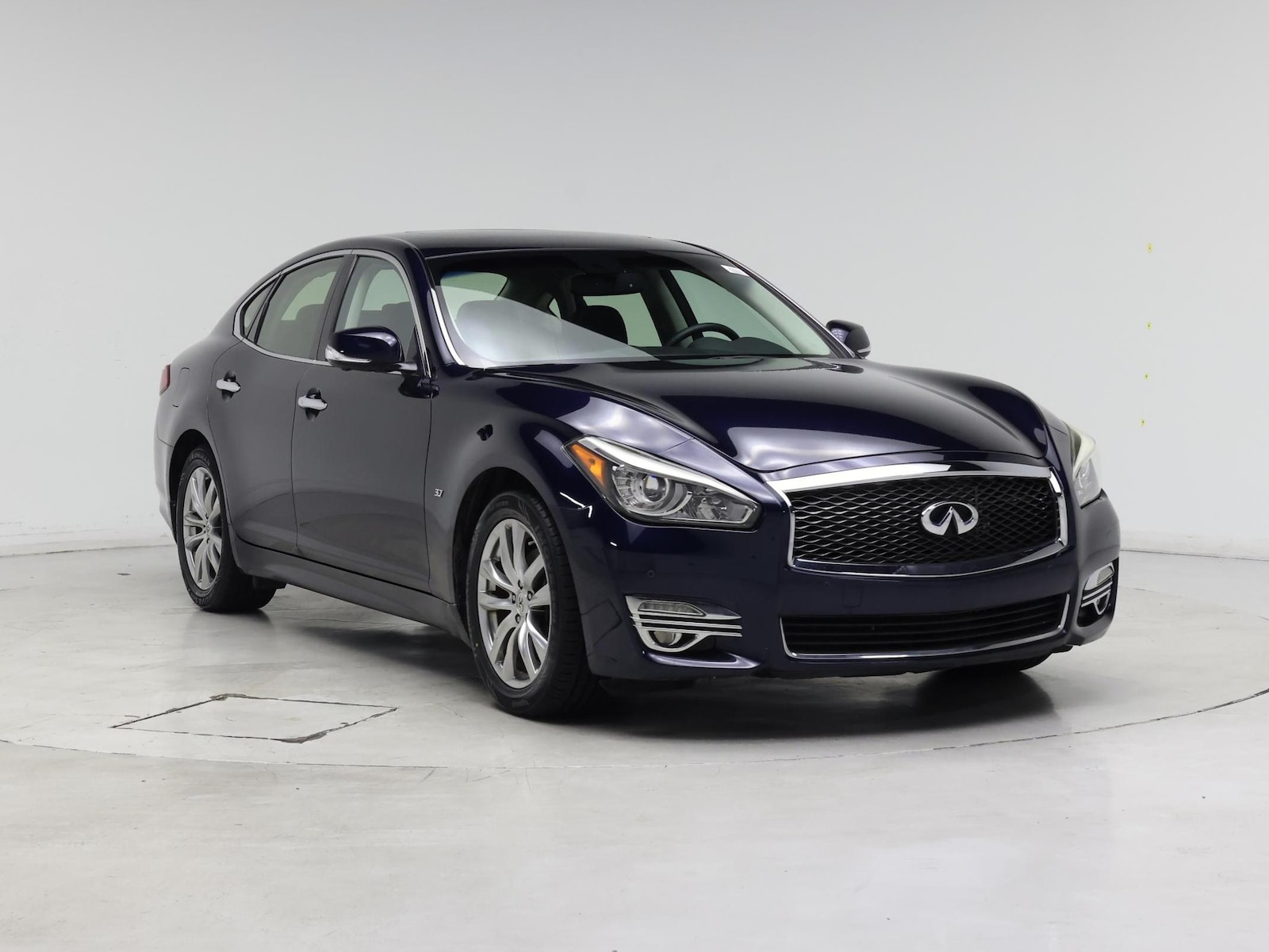 2017 INFINITI Q70 3.7 - Photo 2