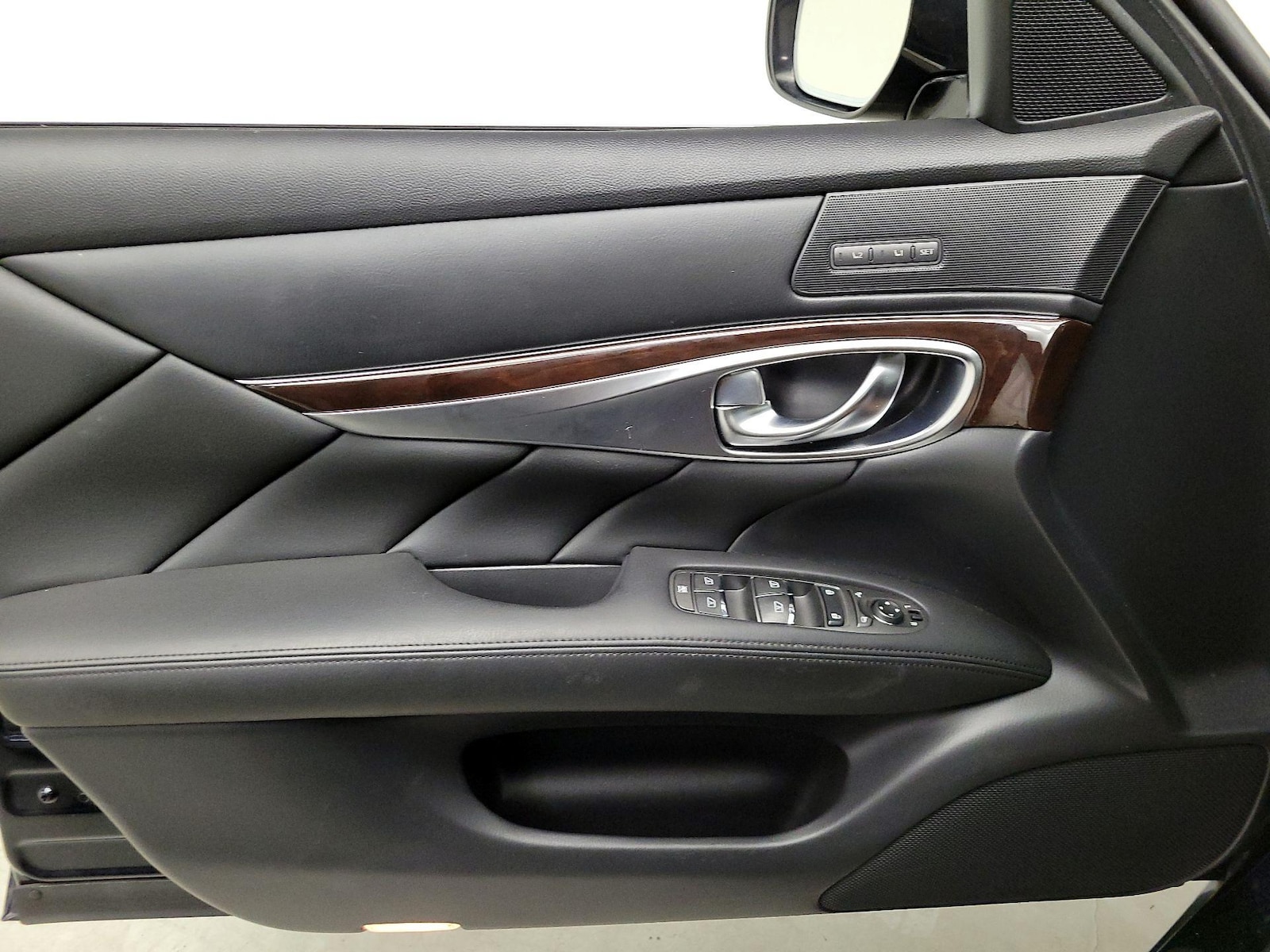 2017 INFINITI Q70 3.7 - Photo 13