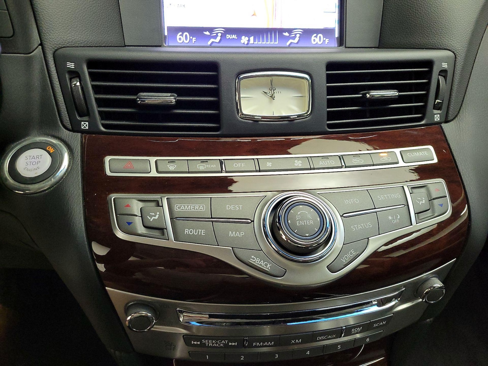 2017 INFINITI Q70 3.7 - Photo 18