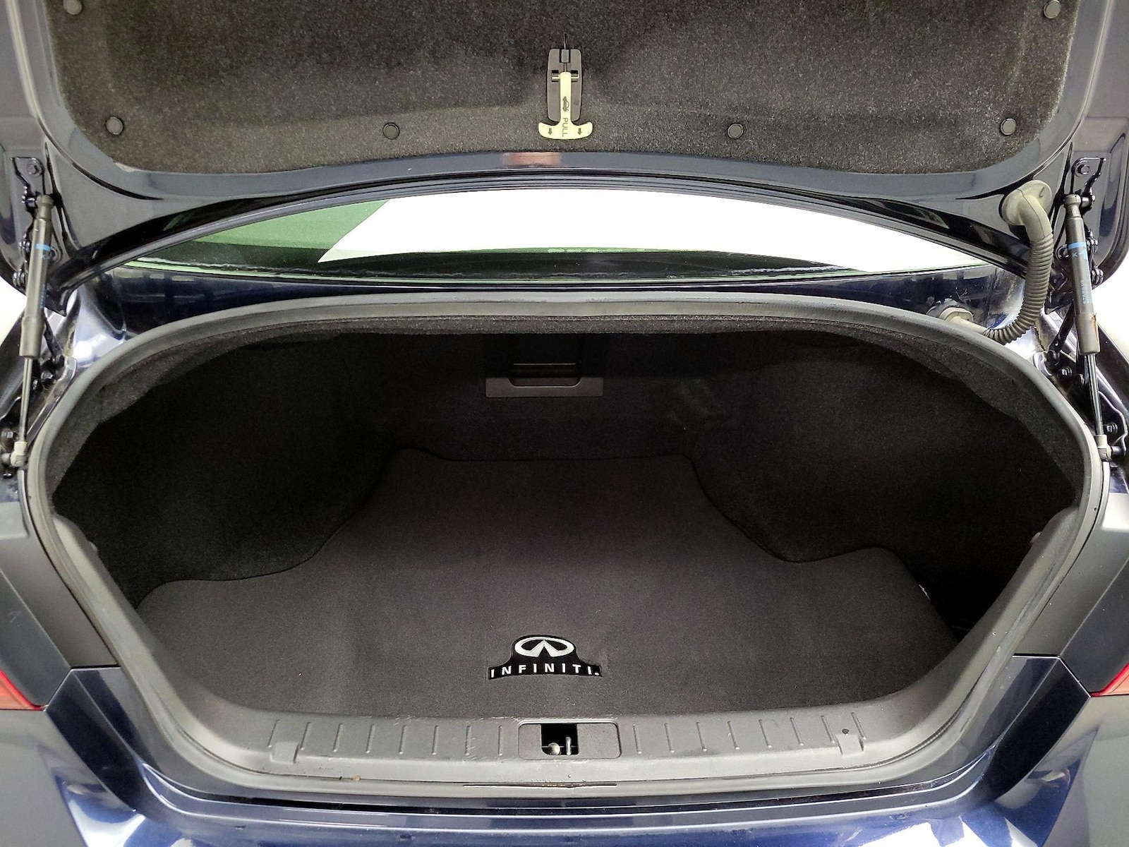 2017 INFINITI Q70 3.7 - Photo 23