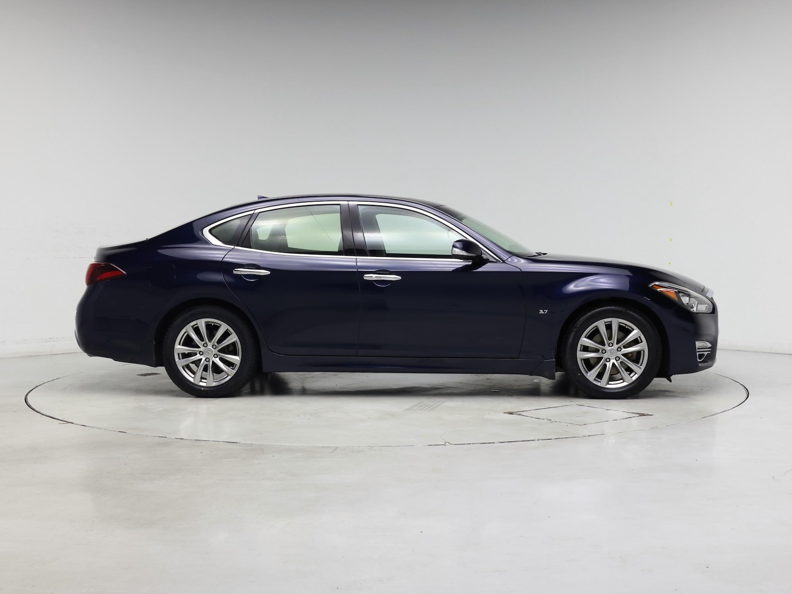 2017 INFINITI Q70 3.7 - Photo 8