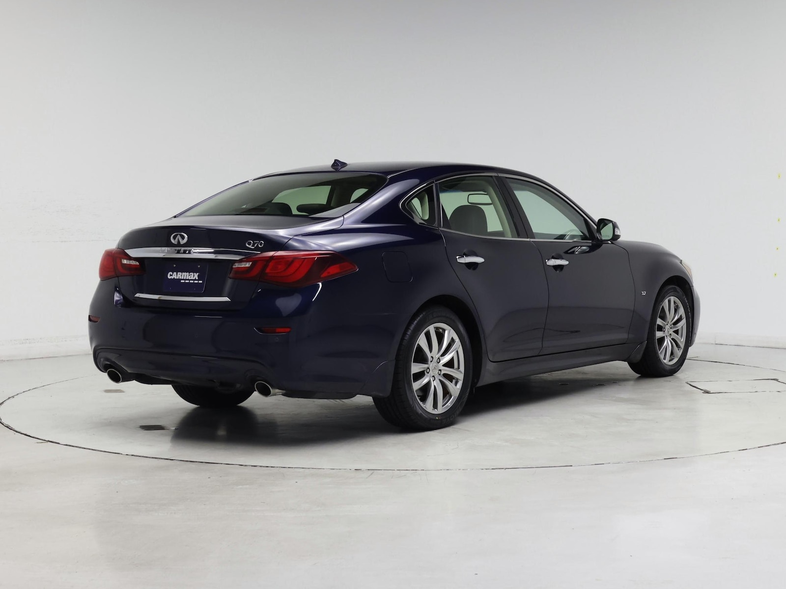 2017 INFINITI Q70 3.7 - Photo 9