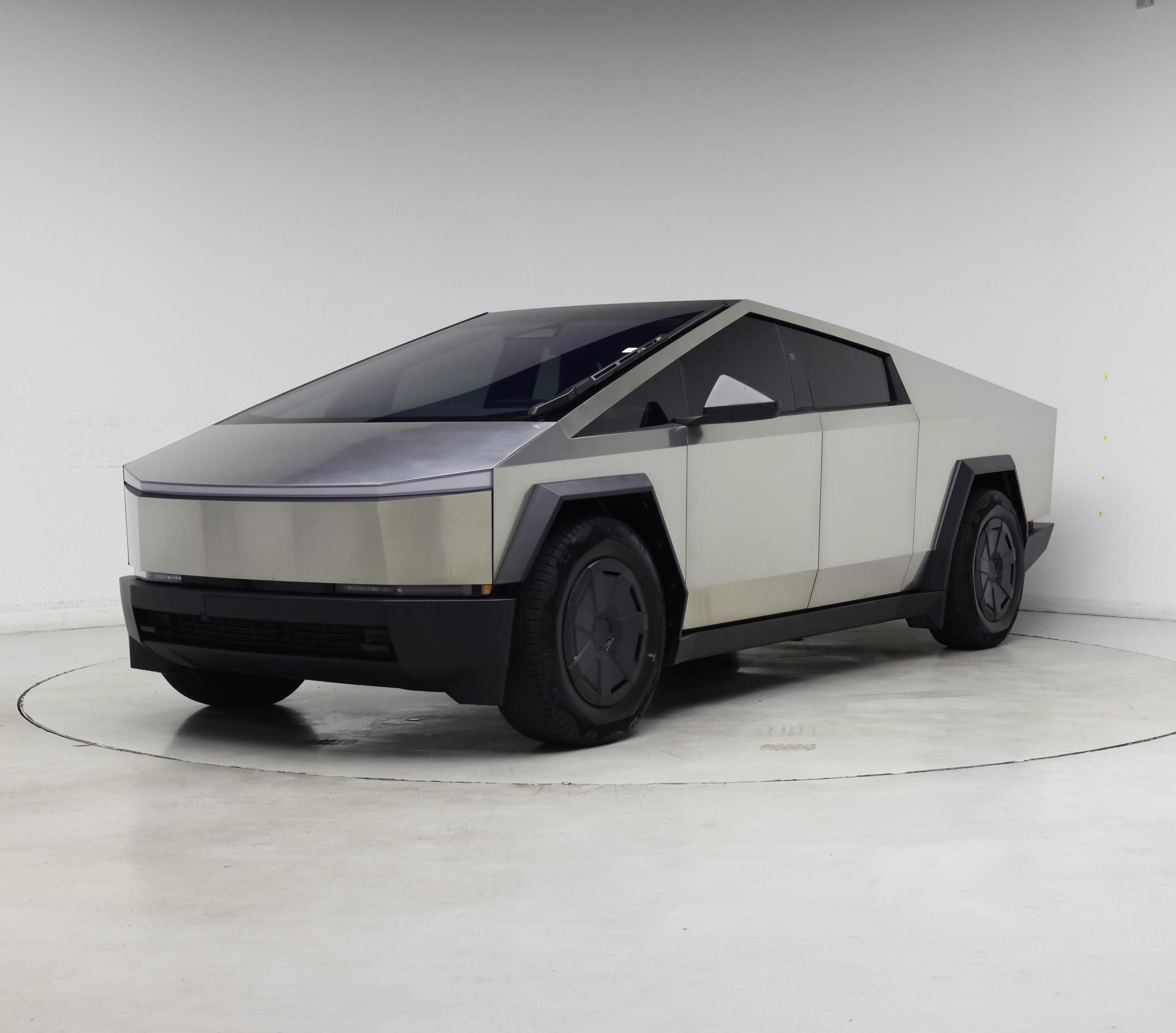Thumbnail: 2025 Tesla Cybertruck - 4