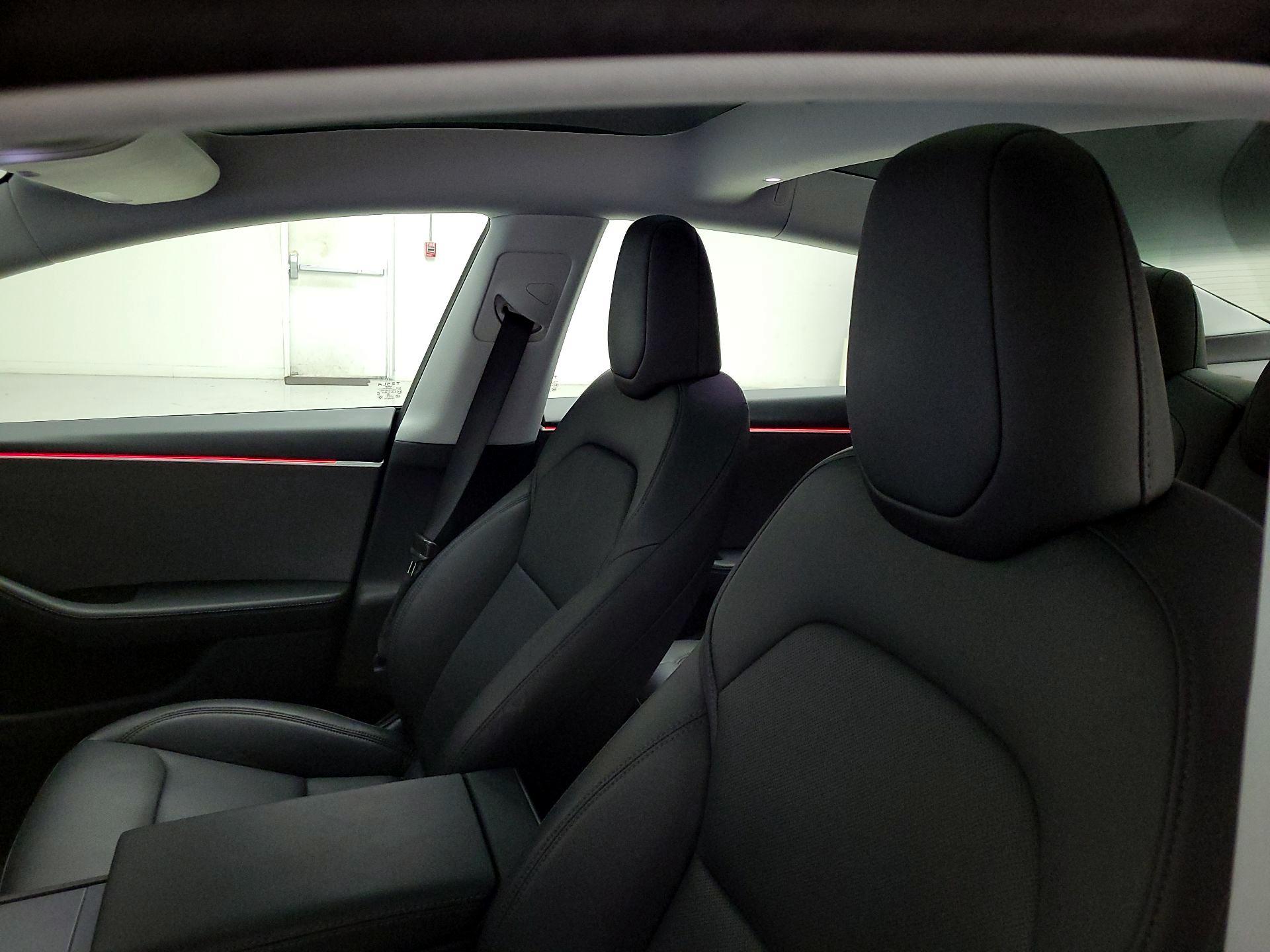 Thumbnail: 2025 Tesla Model 3 - 19
