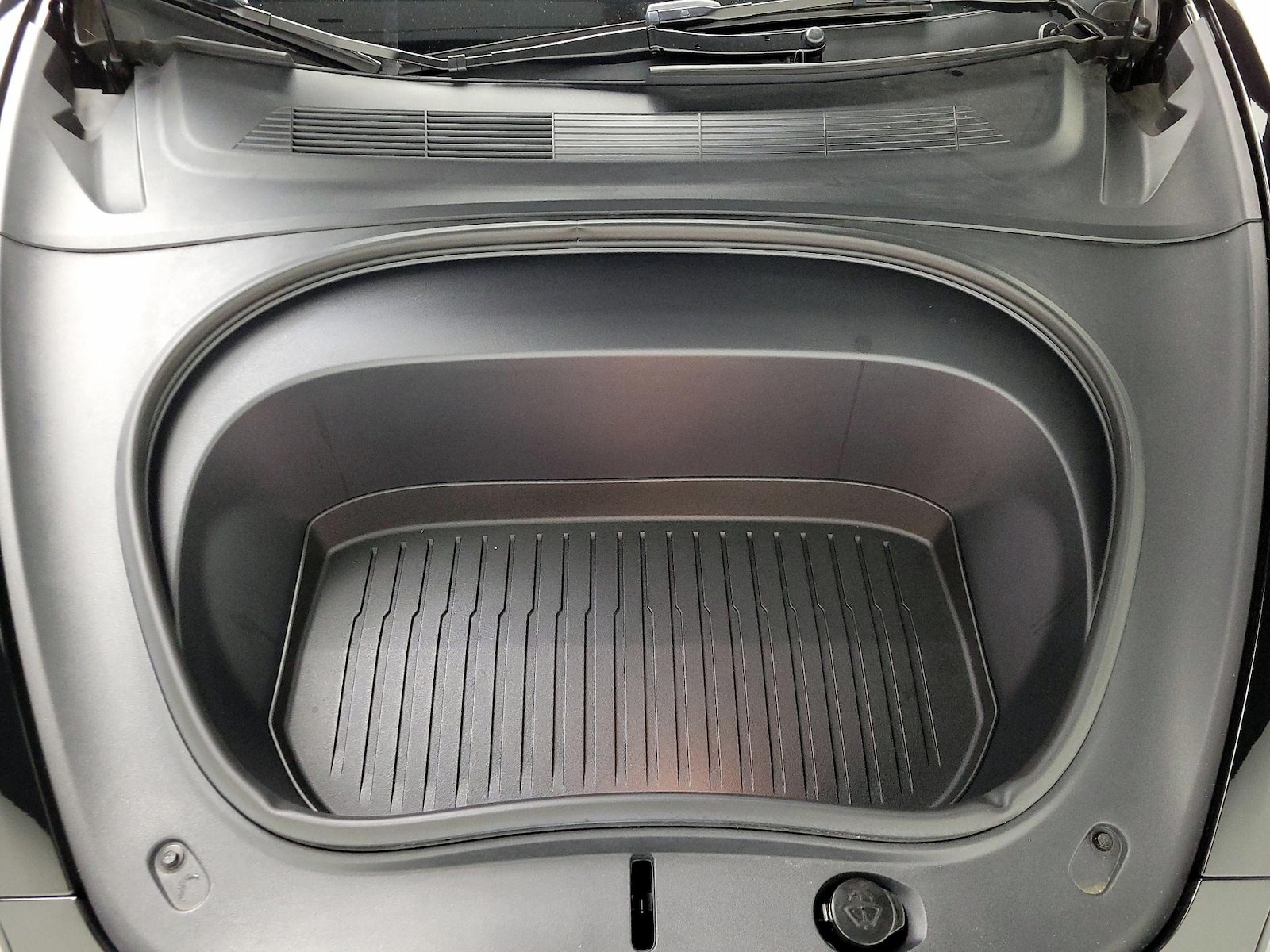 2025 Tesla Model 3 Long Range - Photo 23