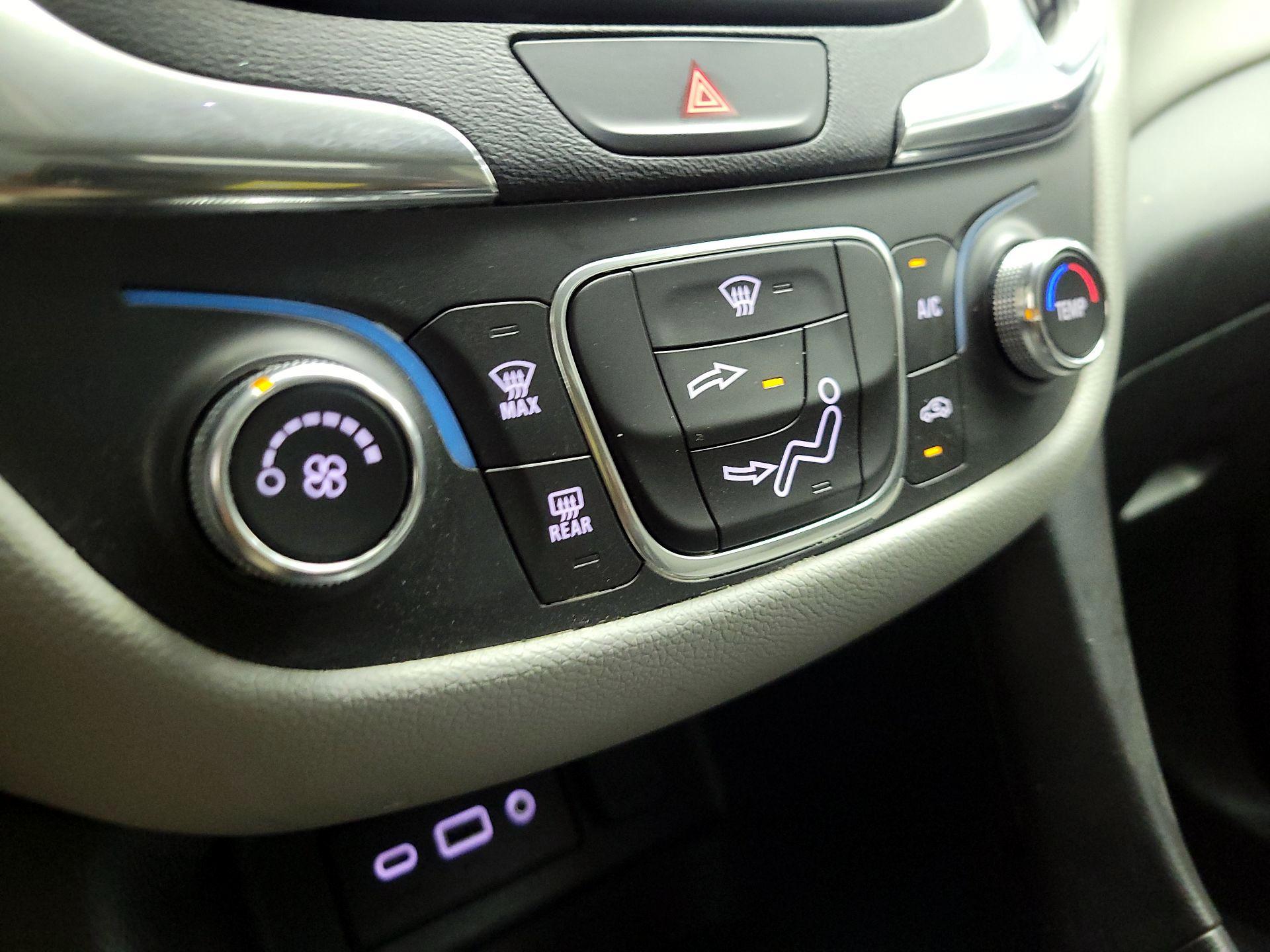 Thumbnail: 2020 Chevrolet Equinox - 16