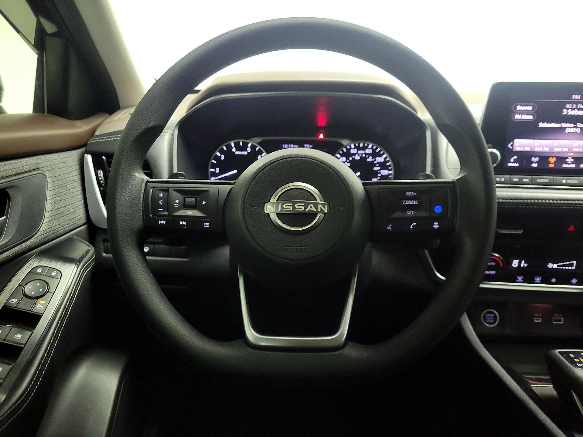 Thumbnail: 2022 Nissan Rogue - 10