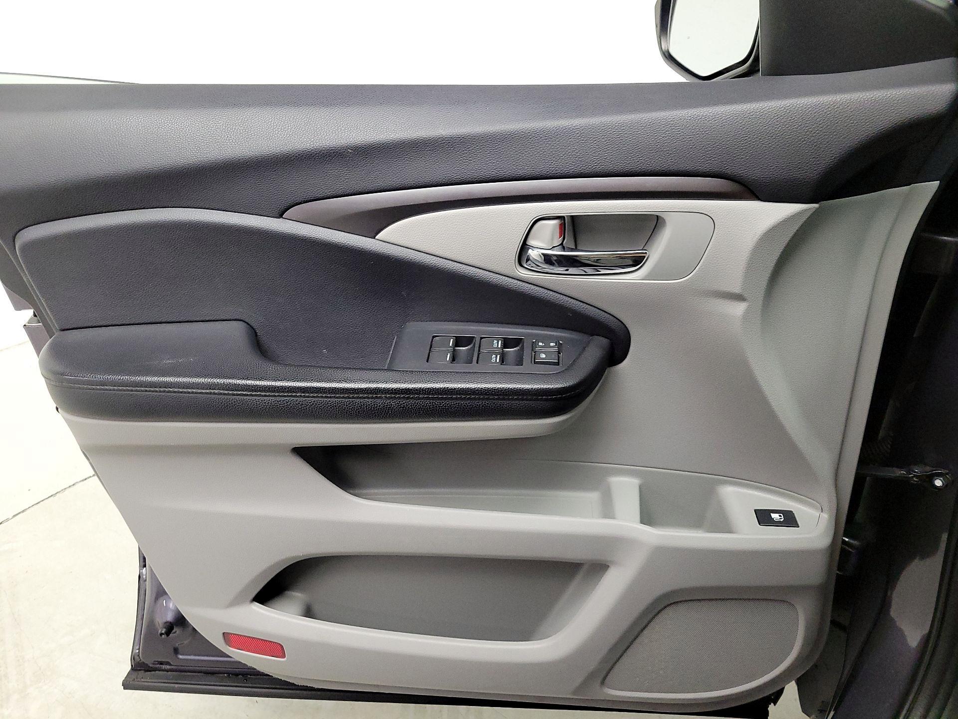 Thumbnail: 2021 Honda Pilot - 12