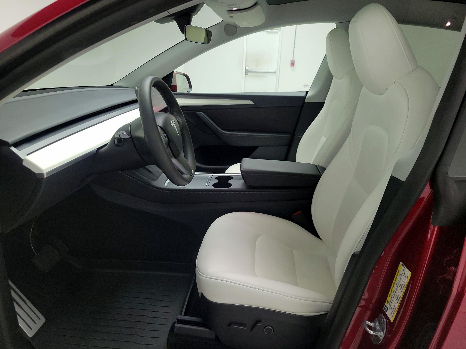 Thumbnail: 2025 Tesla Model Y - 11