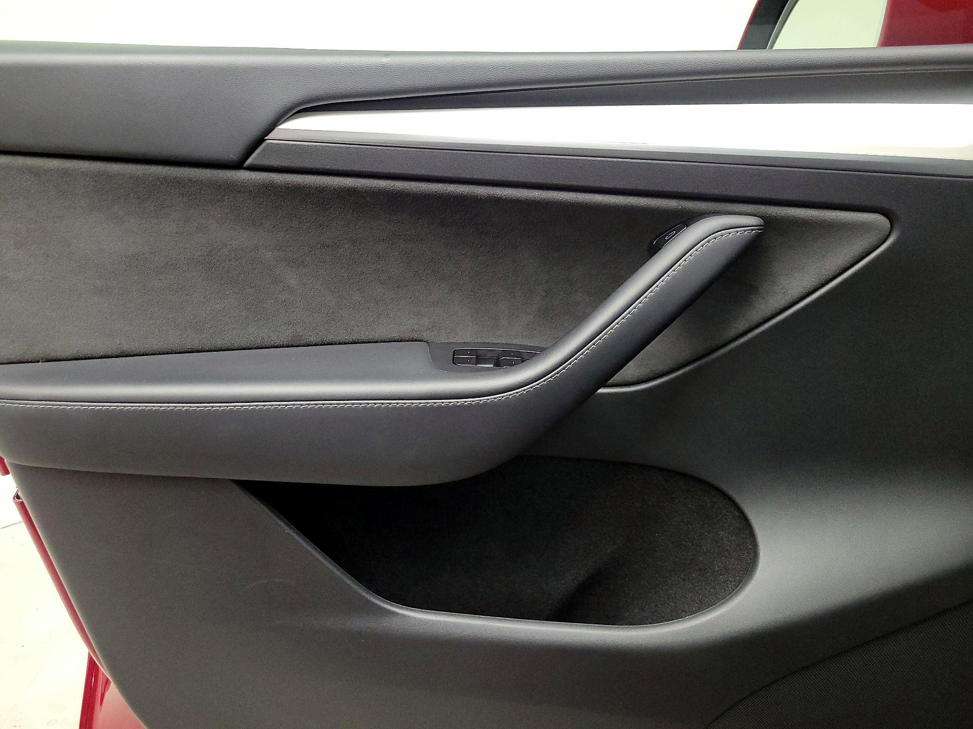 Thumbnail: 2025 Tesla Model Y - 12
