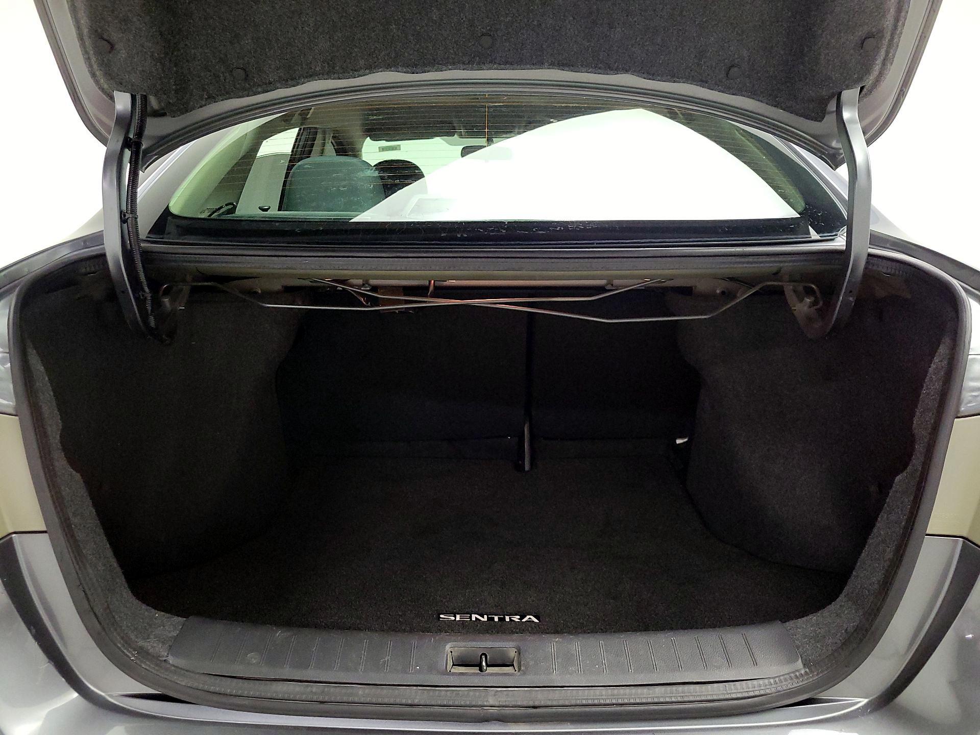 Thumbnail: 2019 Nissan Sentra - 20