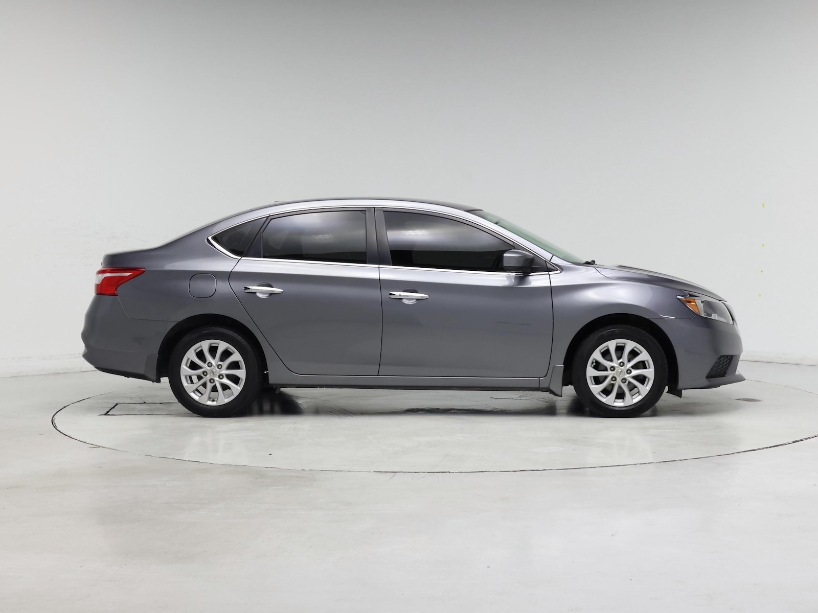 2019 Nissan Sentra SV - Photo 8