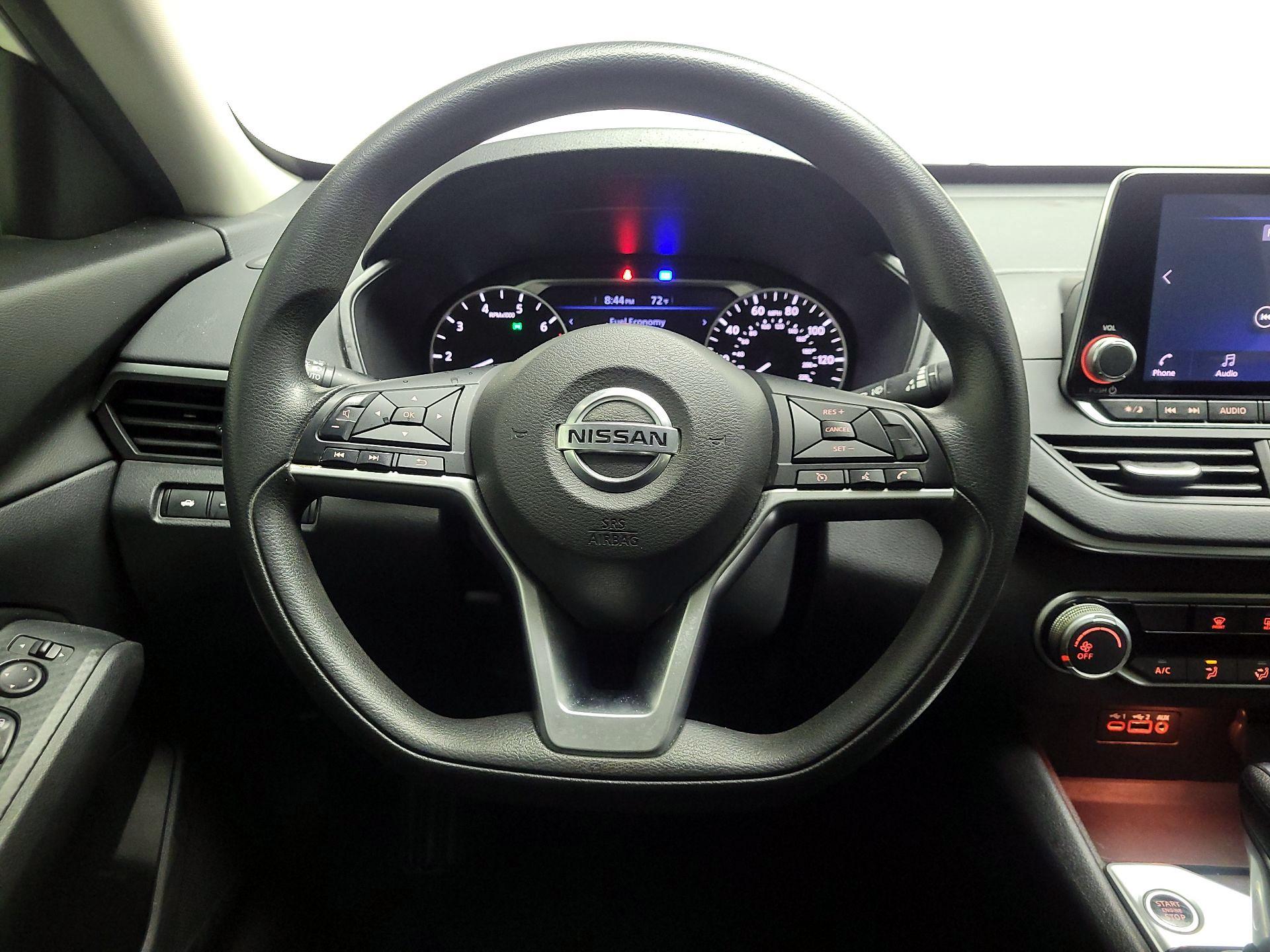 Thumbnail: 2019 Nissan Altima - 10