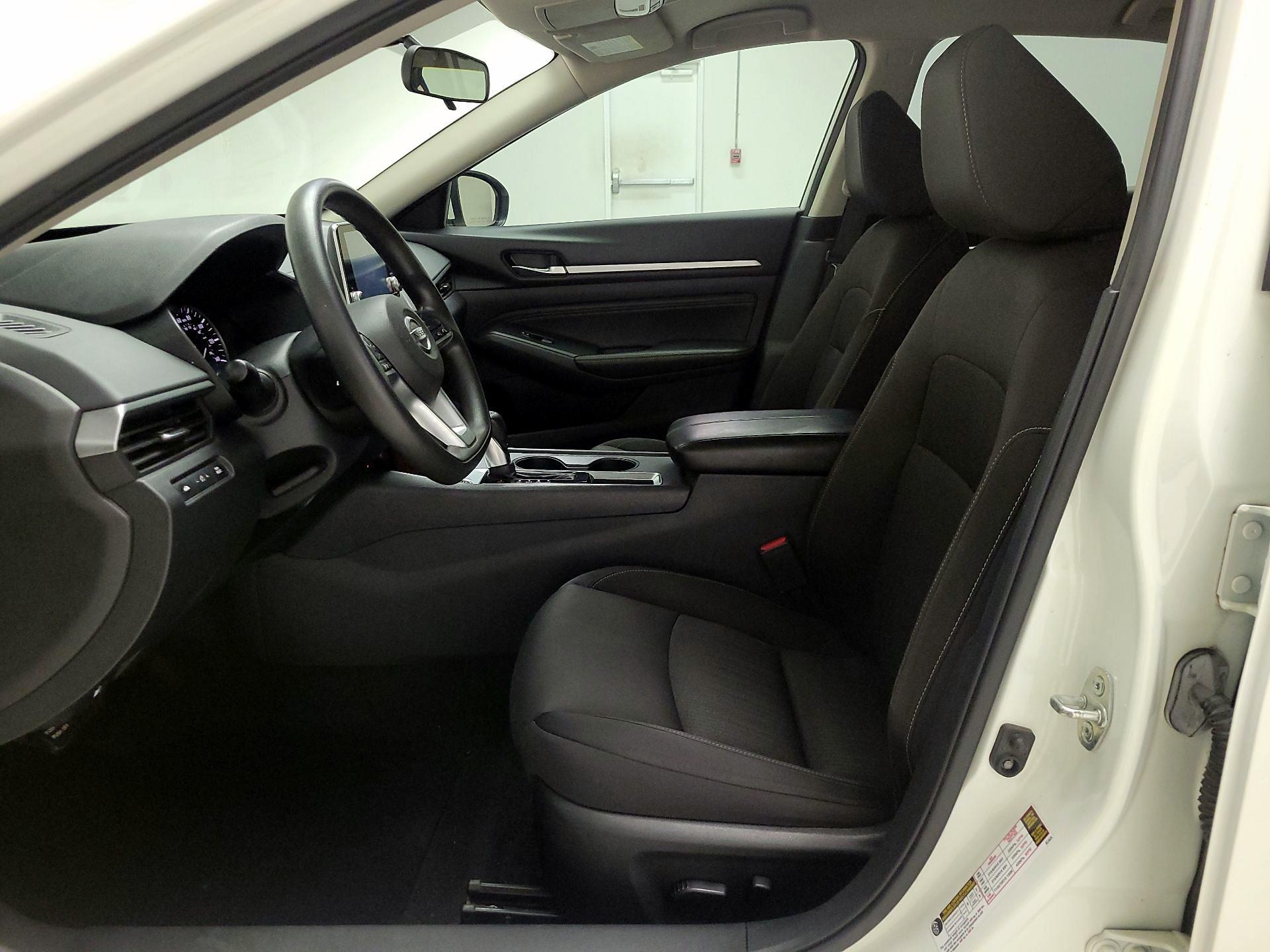 Thumbnail: 2019 Nissan Altima - 11