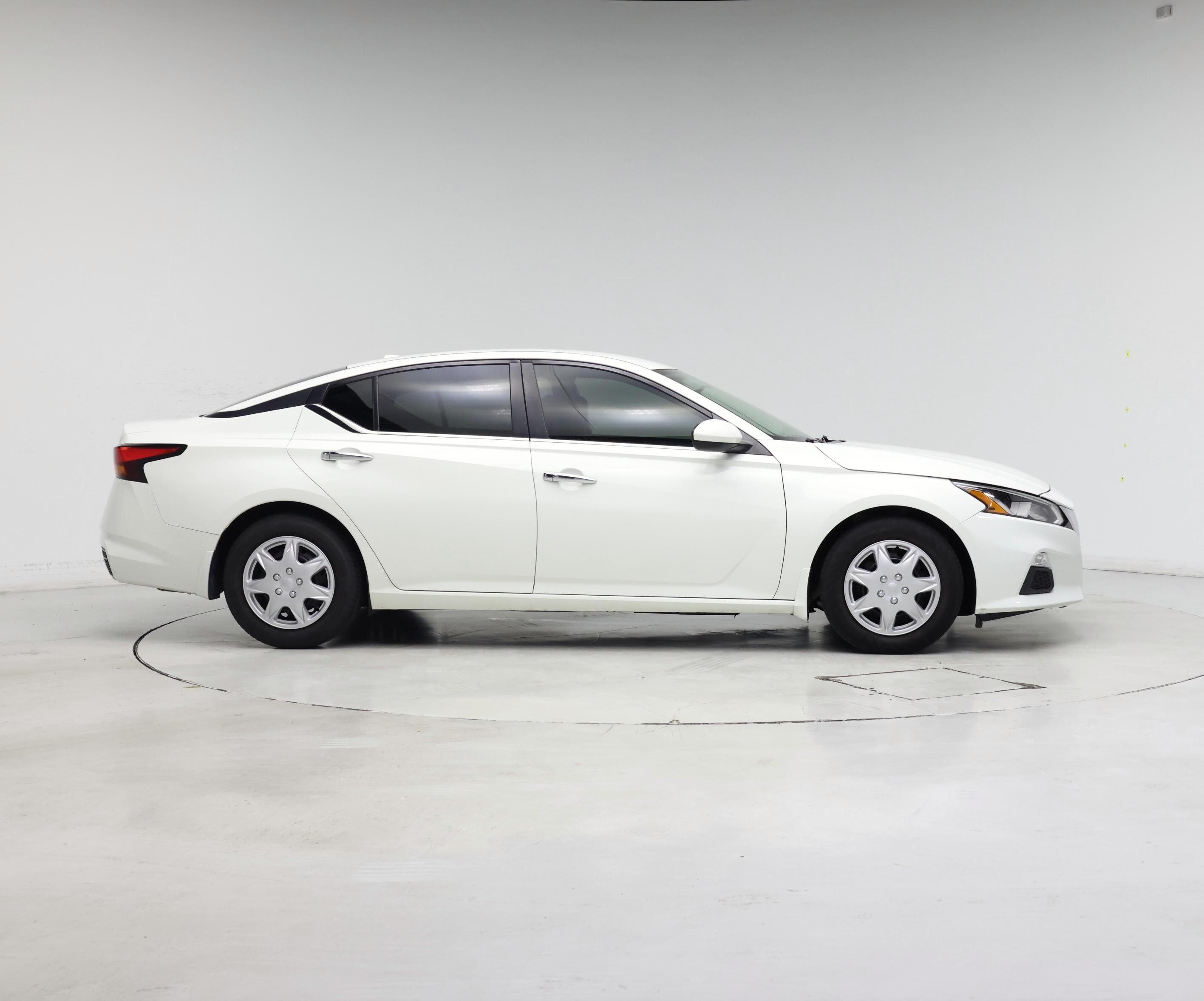 Thumbnail: 2019 Nissan Altima - 7