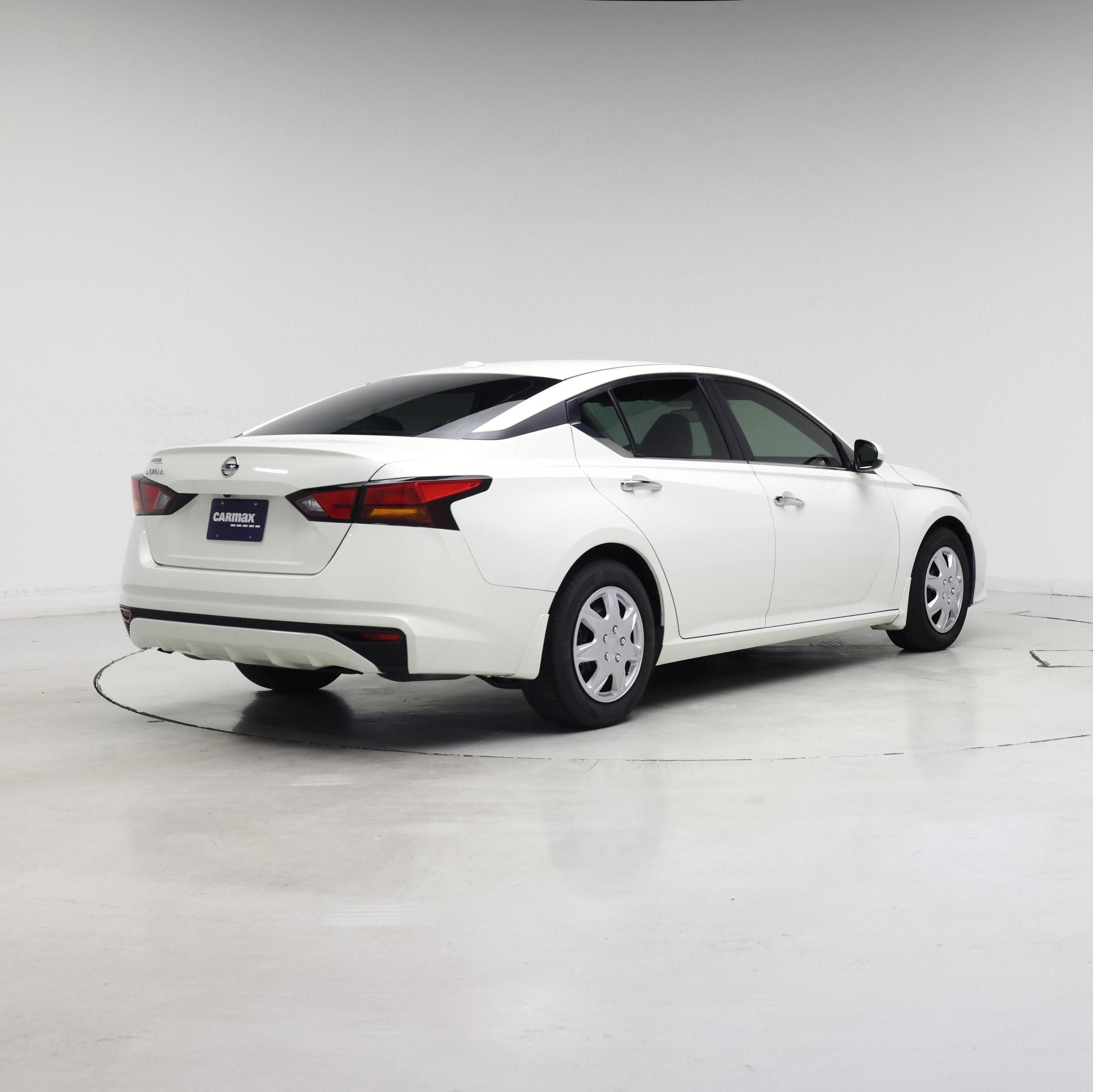Thumbnail: 2019 Nissan Altima - 8