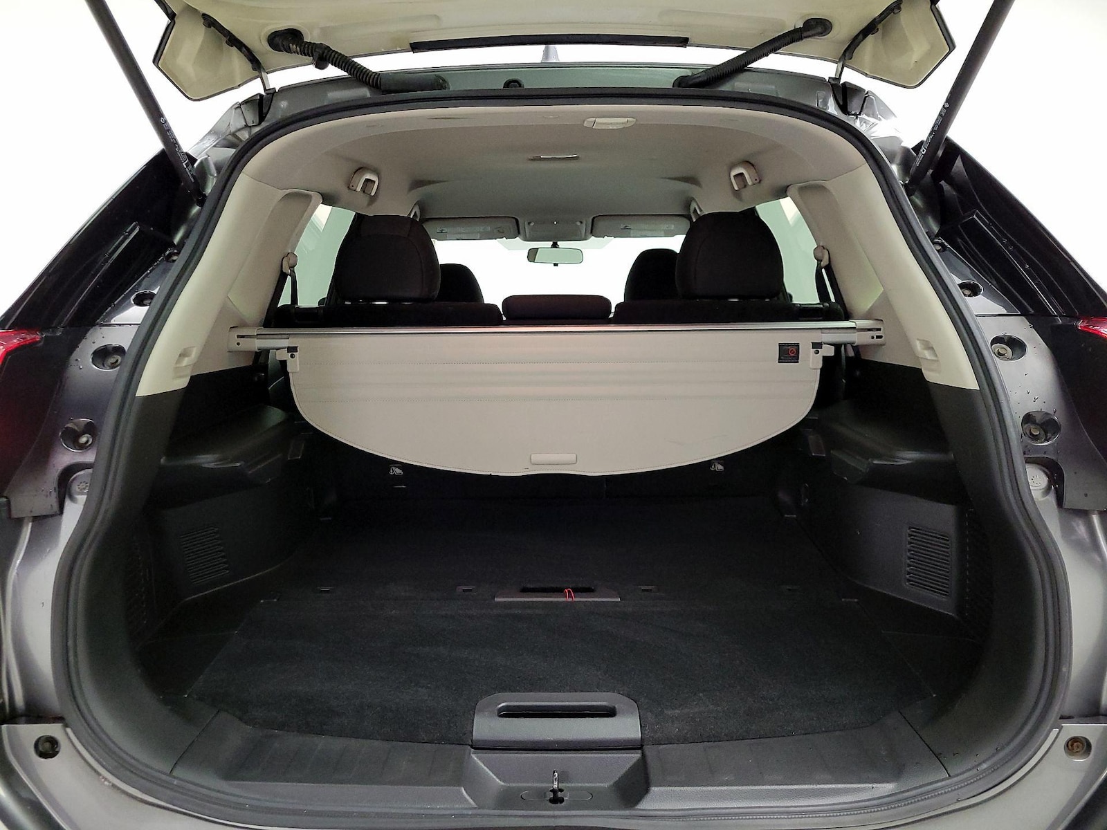 2017 Nissan Rogue SV - Photo 21