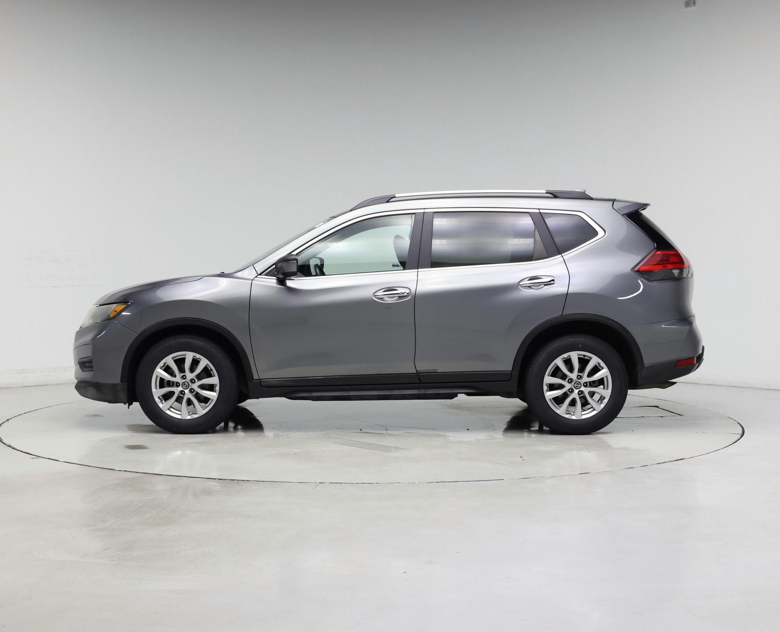 Thumbnail: 2017 Nissan Rogue - 3