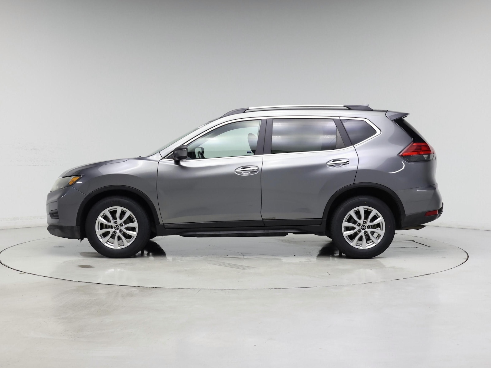 2017 Nissan Rogue SV - Photo 4