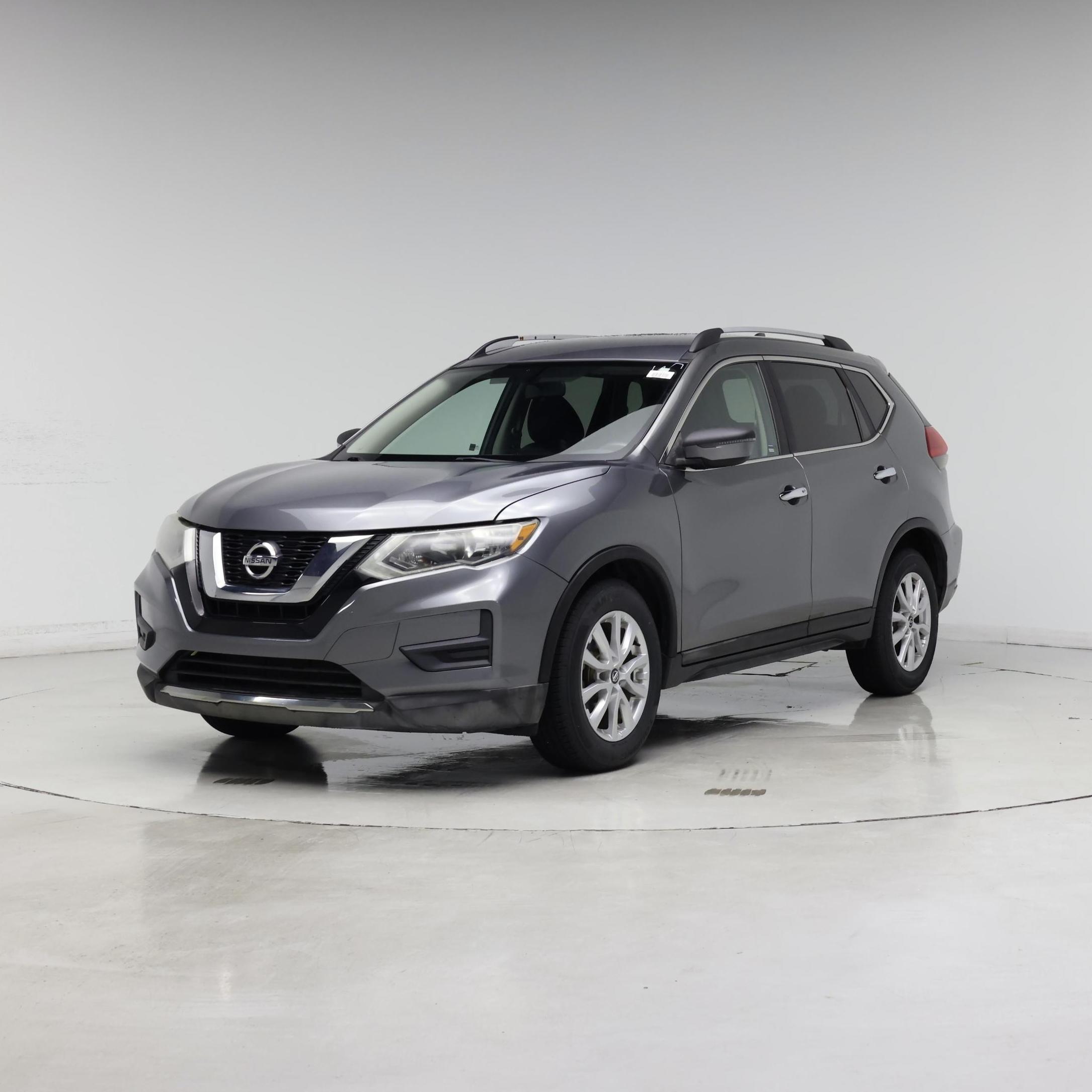 Thumbnail: 2017 Nissan Rogue - 4