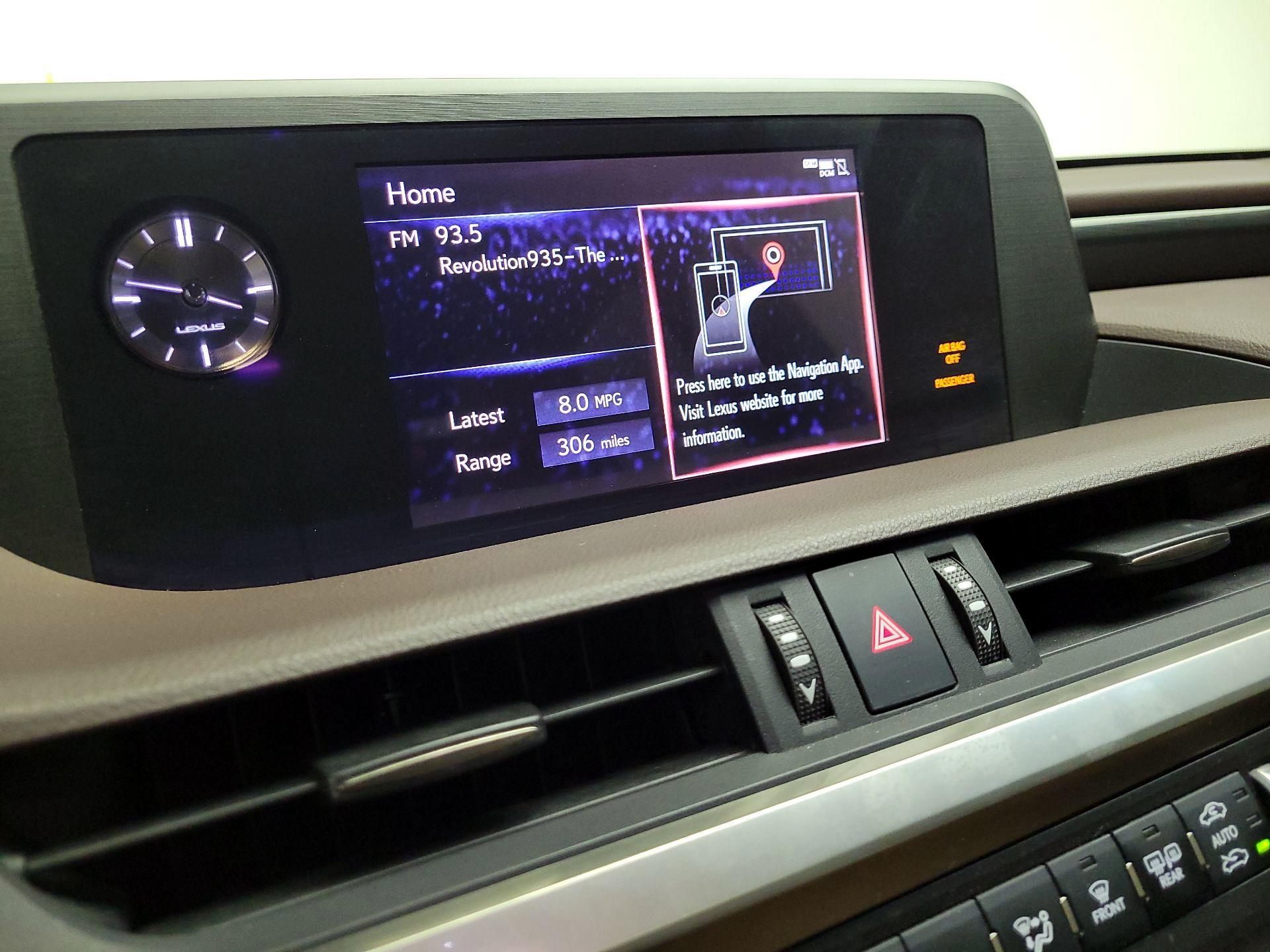 Thumbnail: 2020 Lexus ES - 15