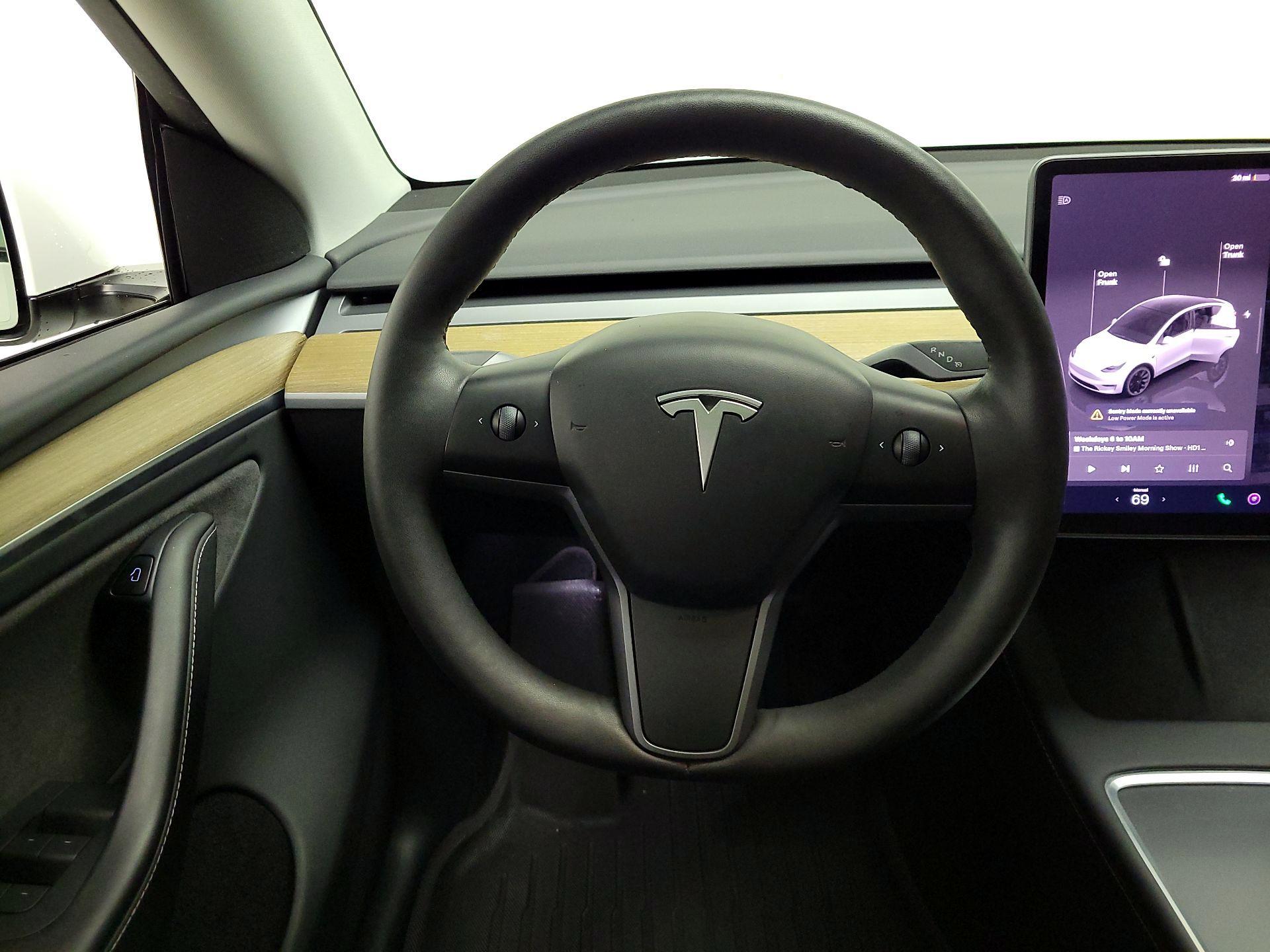 Thumbnail: 2023 Tesla Model Y - 10