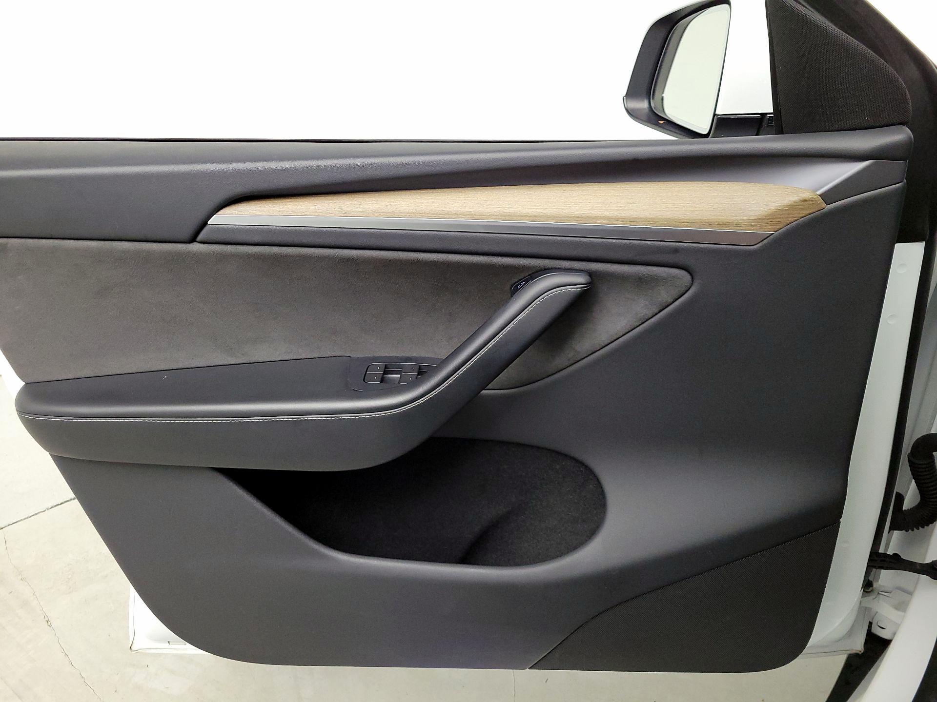 Thumbnail: 2023 Tesla Model Y - 12