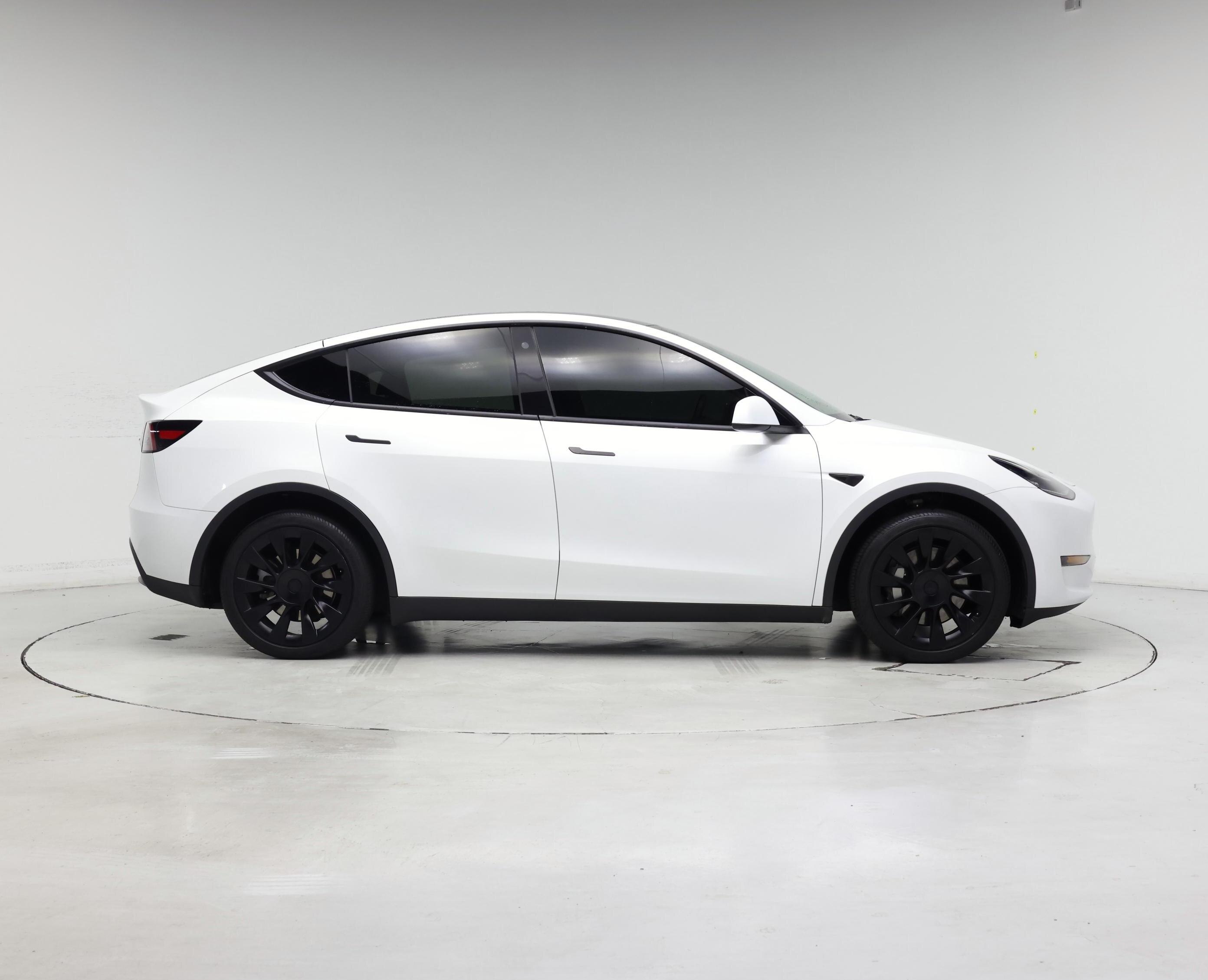 Thumbnail: 2023 Tesla Model Y - 7