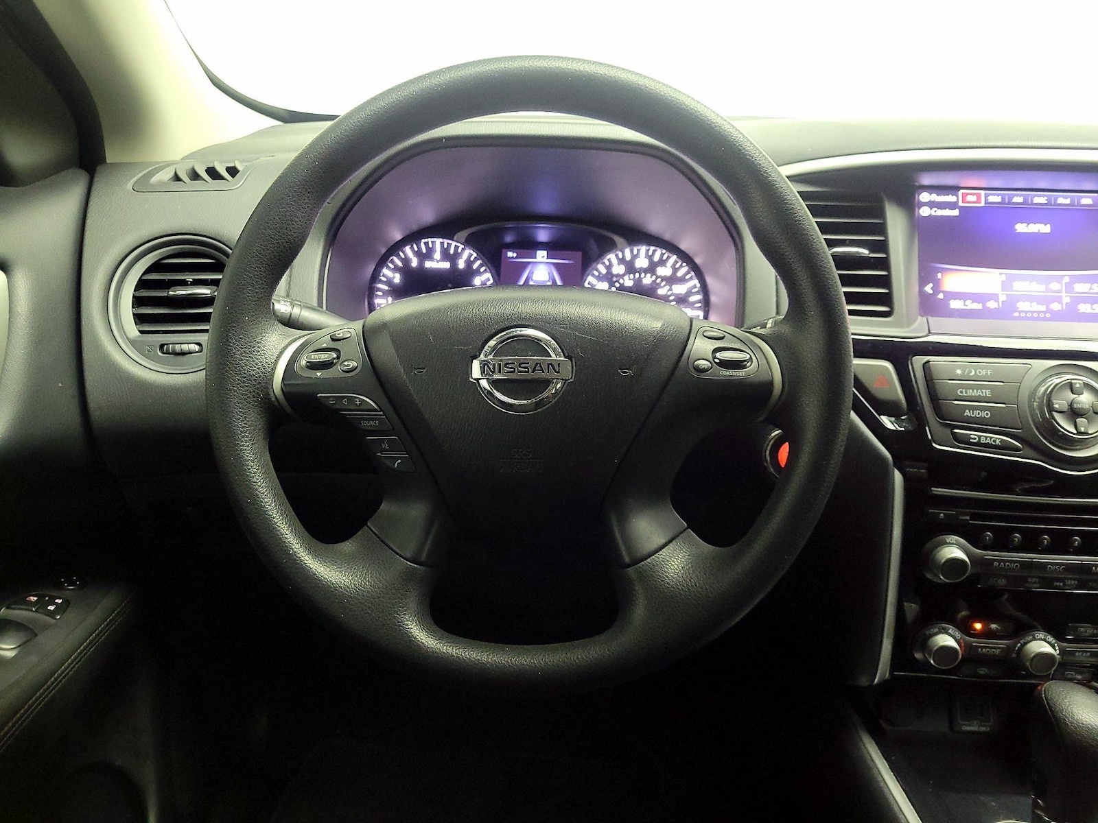 2019 Nissan Pathfinder S - Photo 11