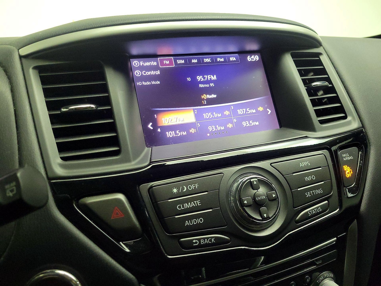 2019 Nissan Pathfinder S - Photo 16