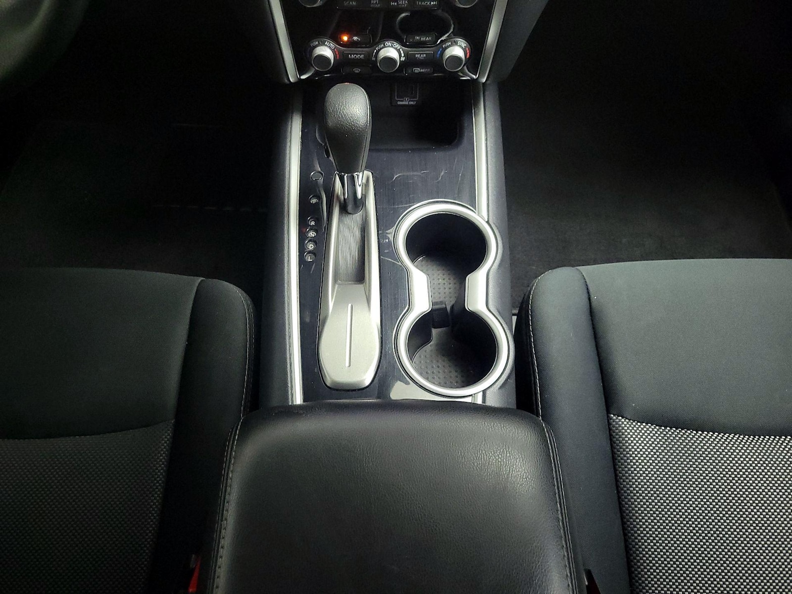 2019 Nissan Pathfinder S - Photo 18