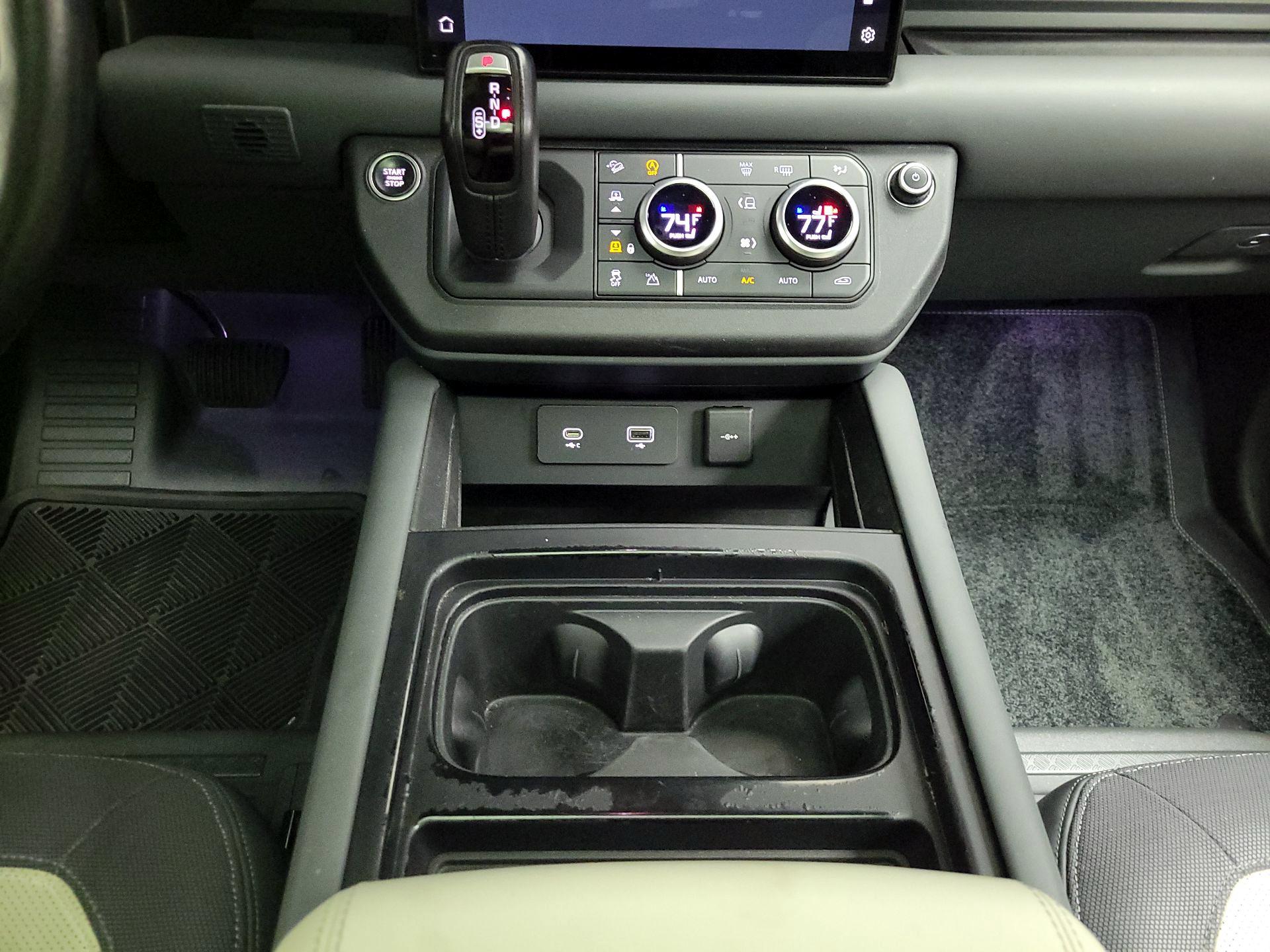 Thumbnail: 2023 Land Rover Defender - 18
