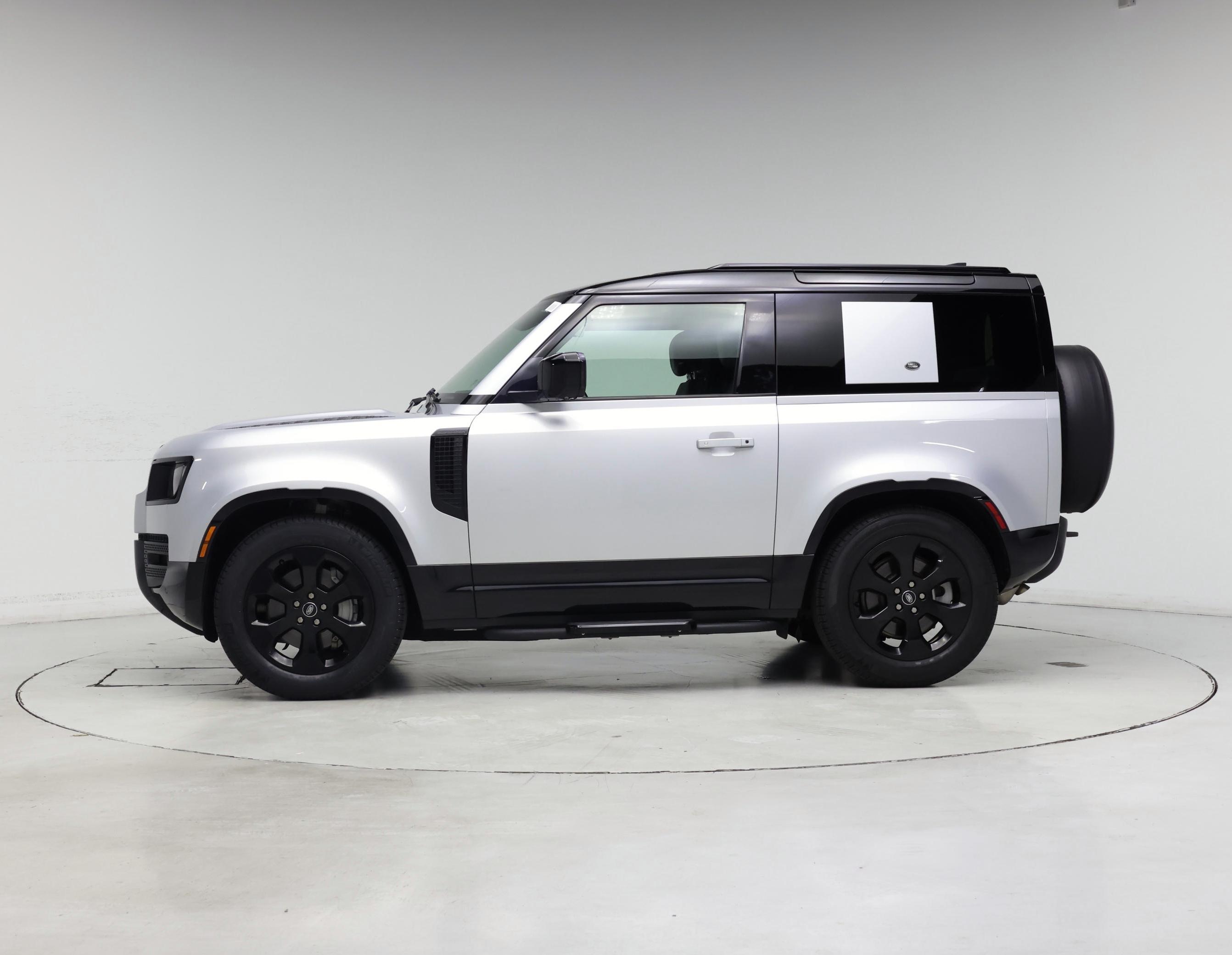 Thumbnail: 2023 Land Rover Defender - 3