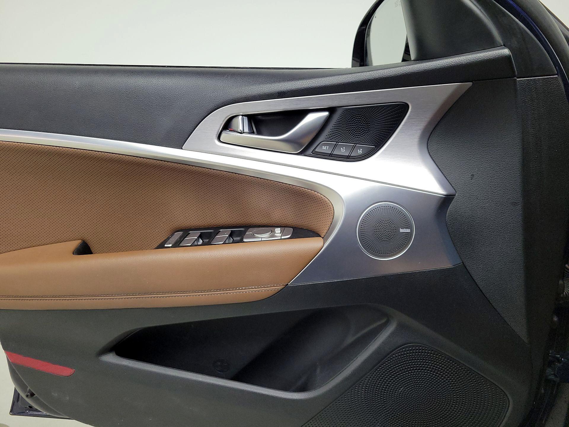 Thumbnail: 2021 Genesis G70 - 12