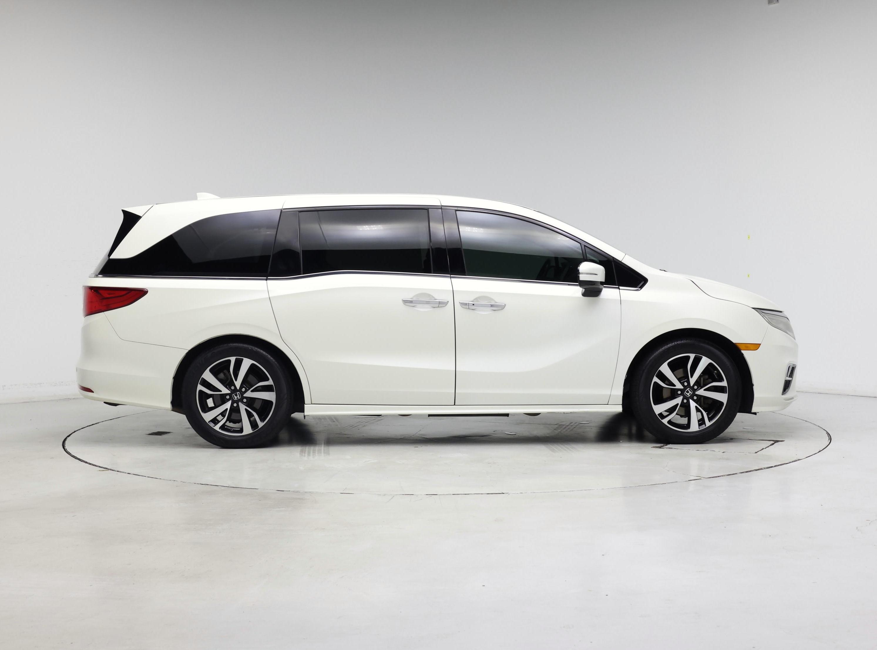 Thumbnail: 2018 Honda Odyssey - 7