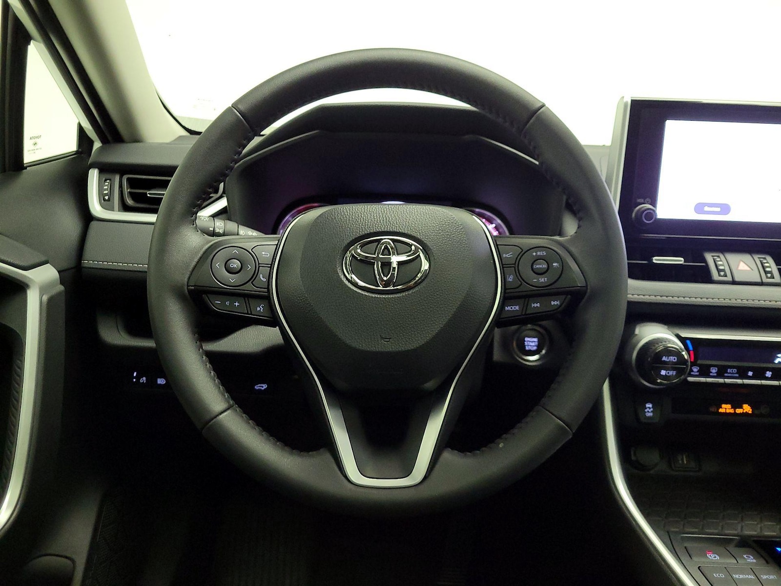 2025 Toyota RAV4 XLE Premium - Photo 11