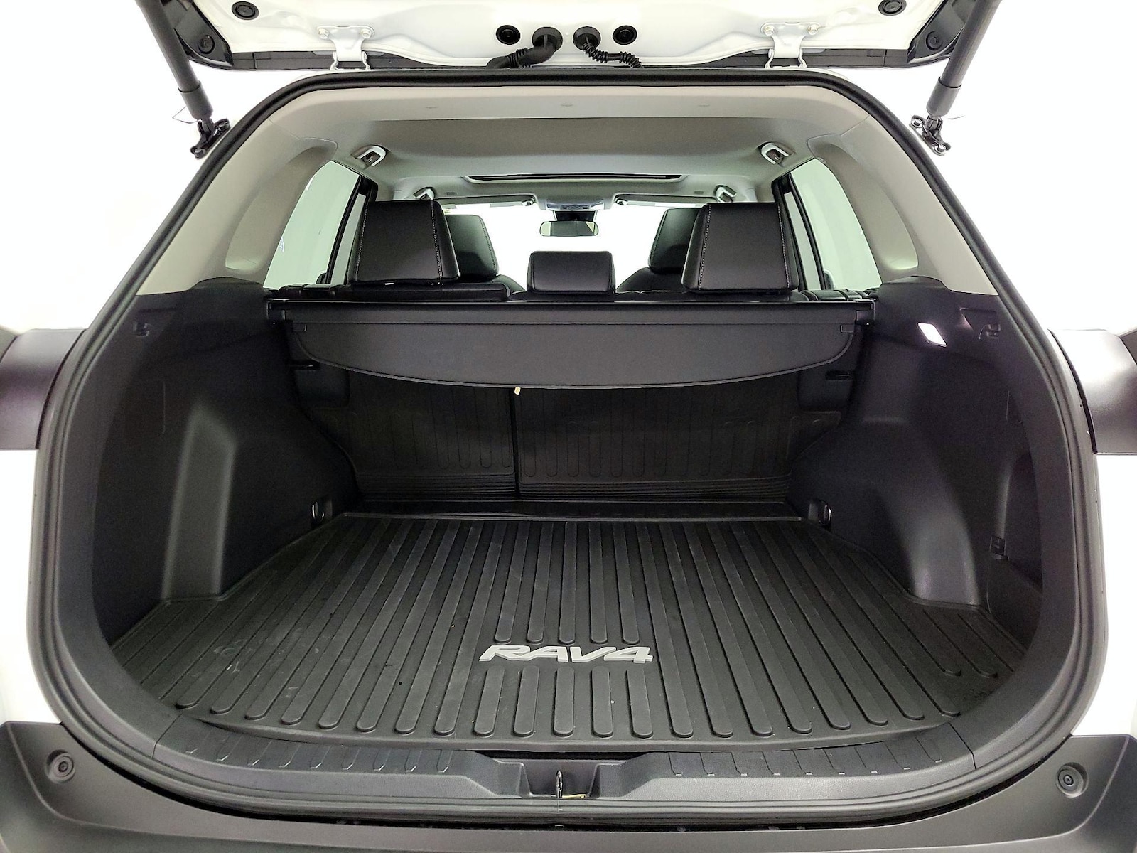 2025 Toyota RAV4 XLE Premium - Photo 23