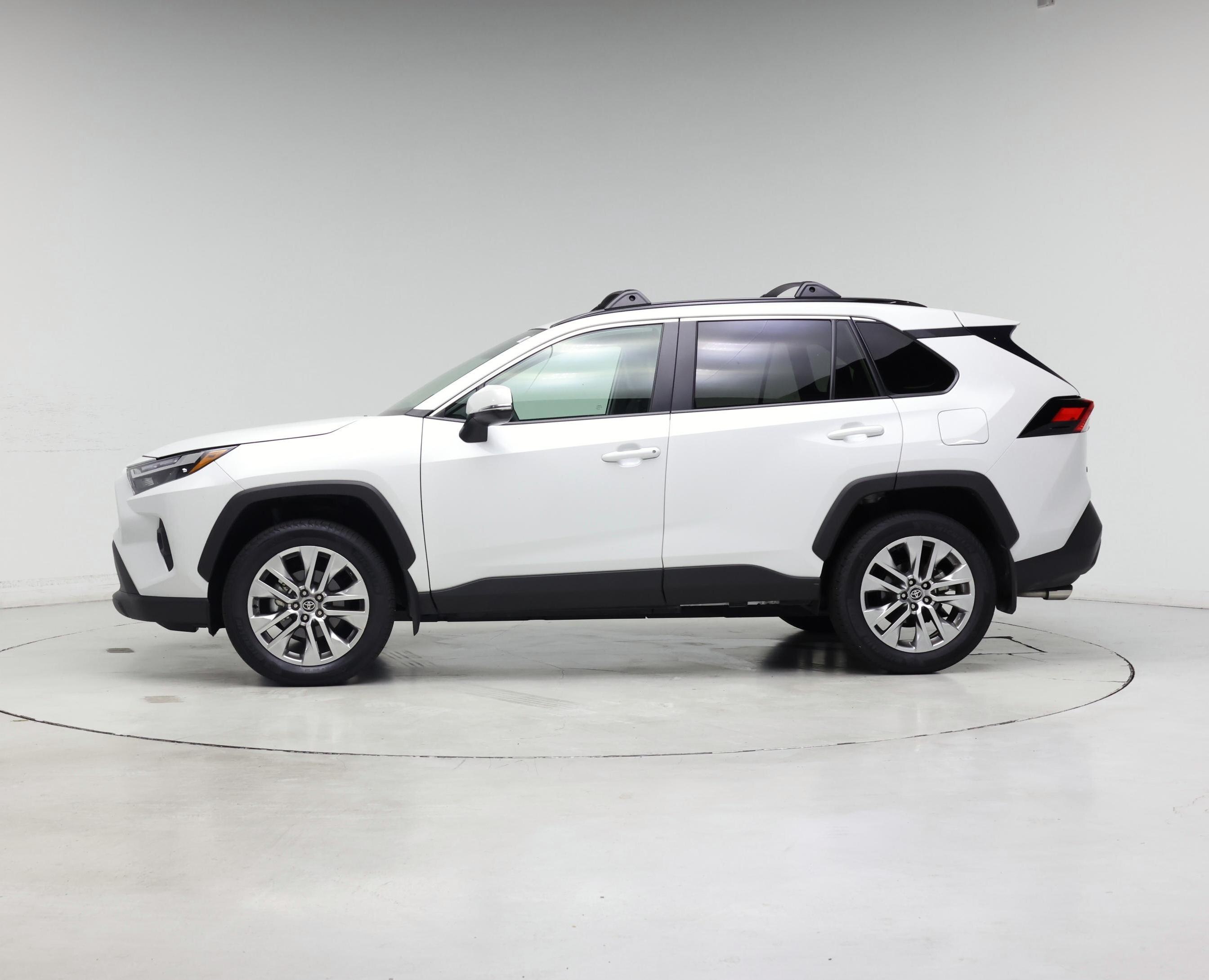 Thumbnail: 2025 Toyota RAV4 - 3