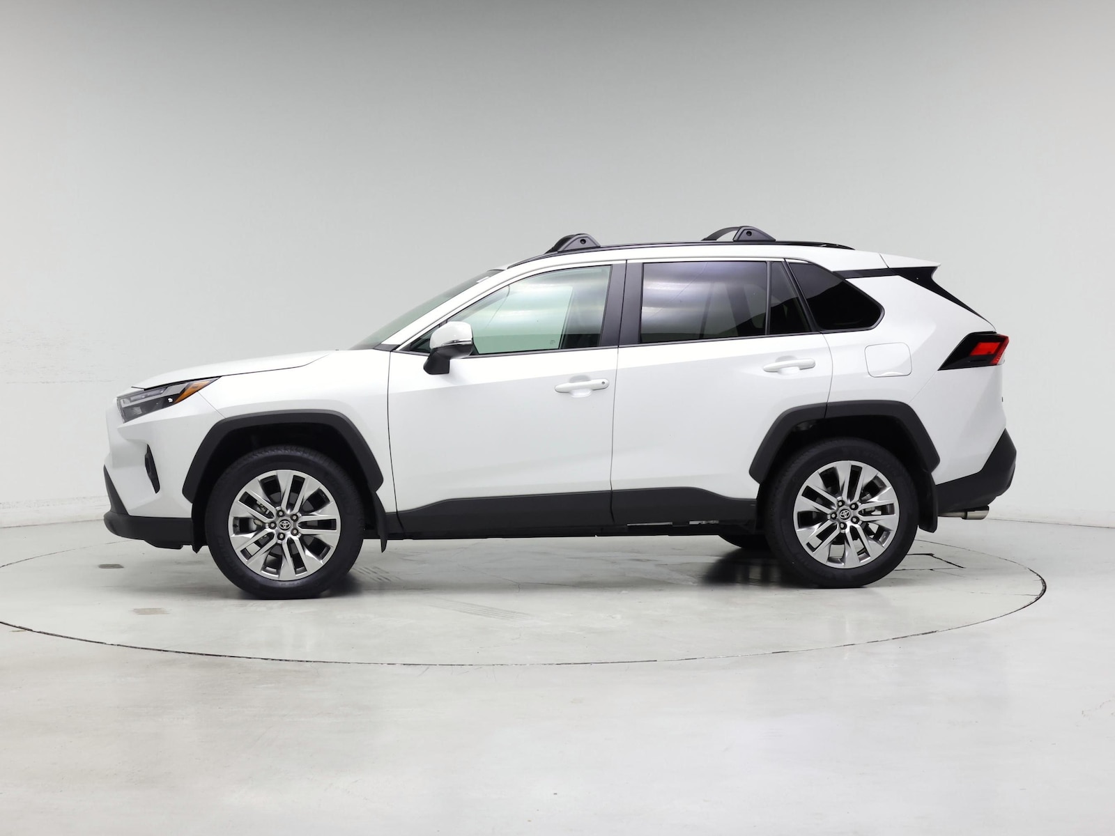 2025 Toyota RAV4 XLE Premium - Photo 4