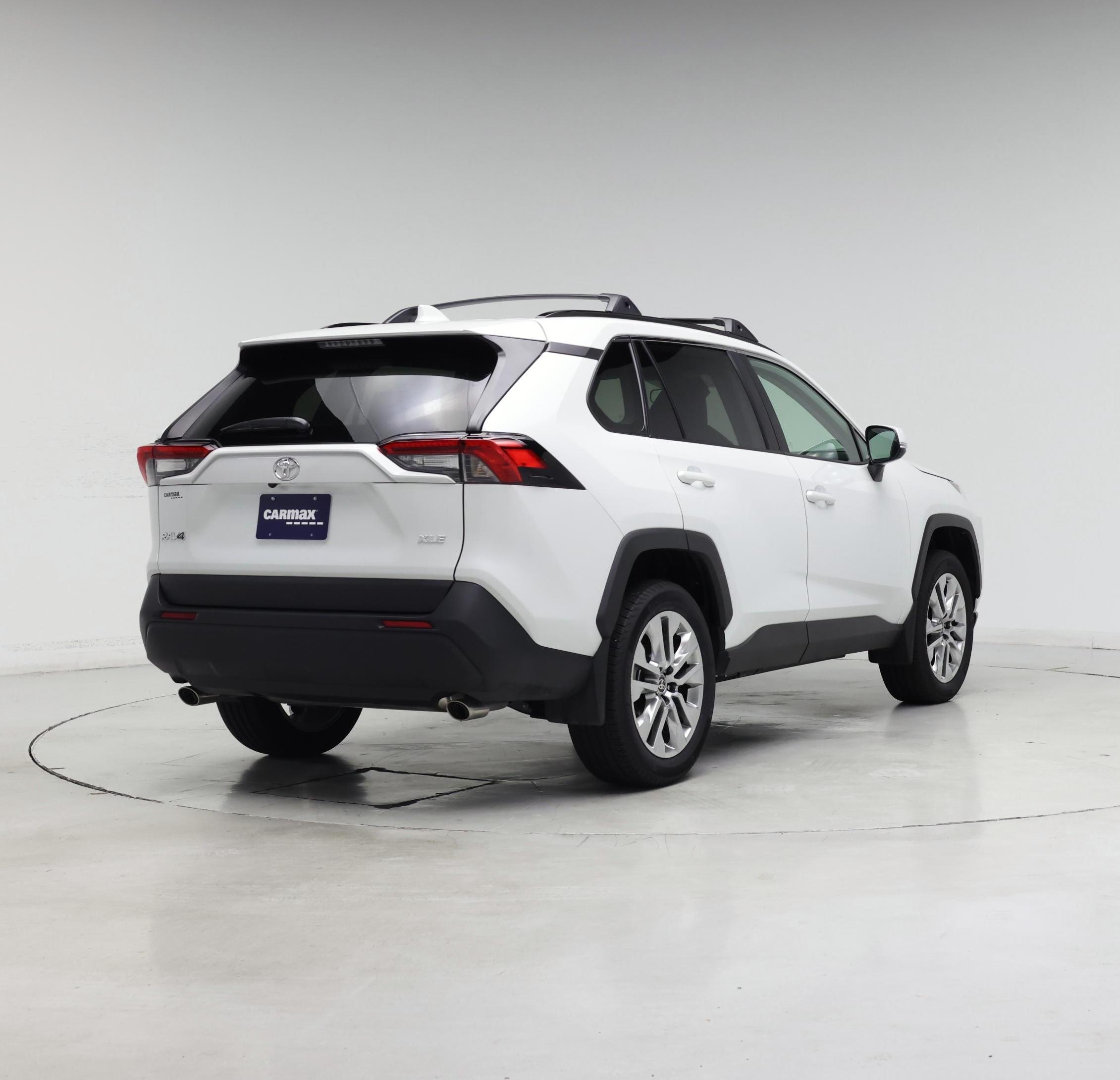 Thumbnail: 2025 Toyota RAV4 - 8