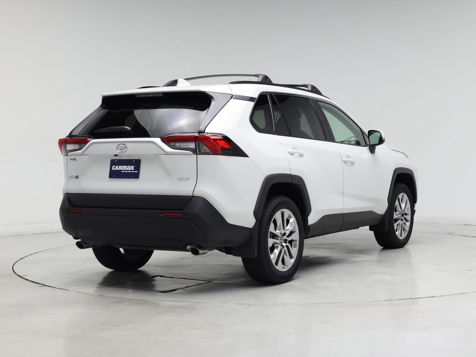 2025 Toyota RAV4 XLE Premium - Photo 9