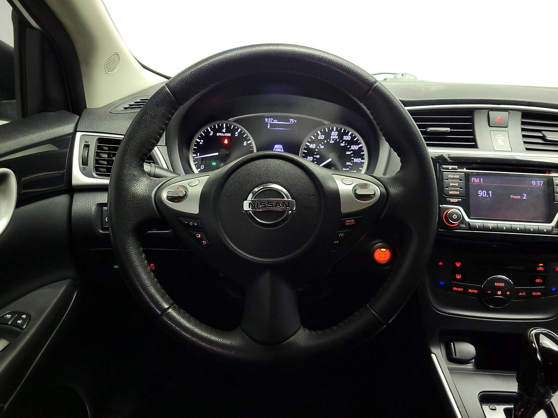 Thumbnail: 2018 Nissan Sentra - 10