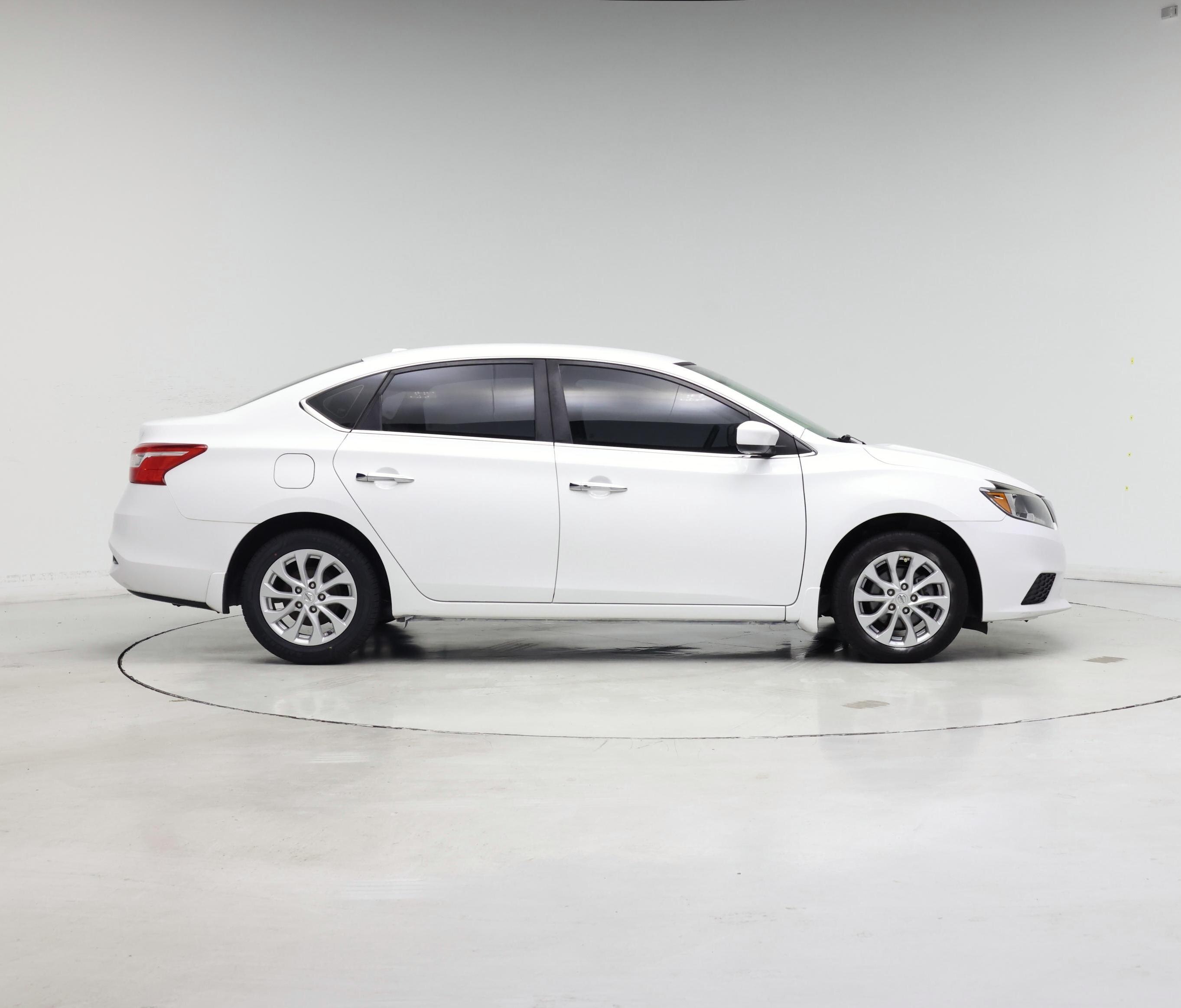 Thumbnail: 2018 Nissan Sentra - 7