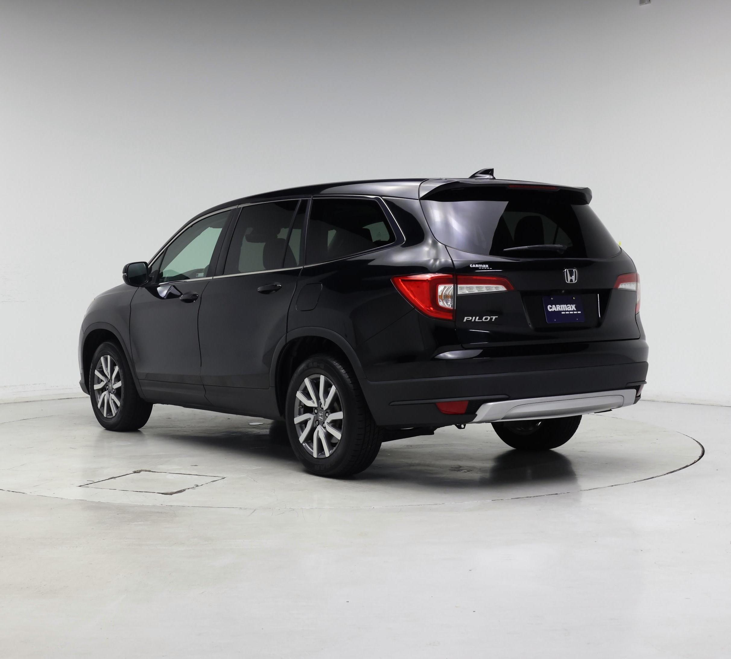 Thumbnail: 2019 Honda Pilot - 2