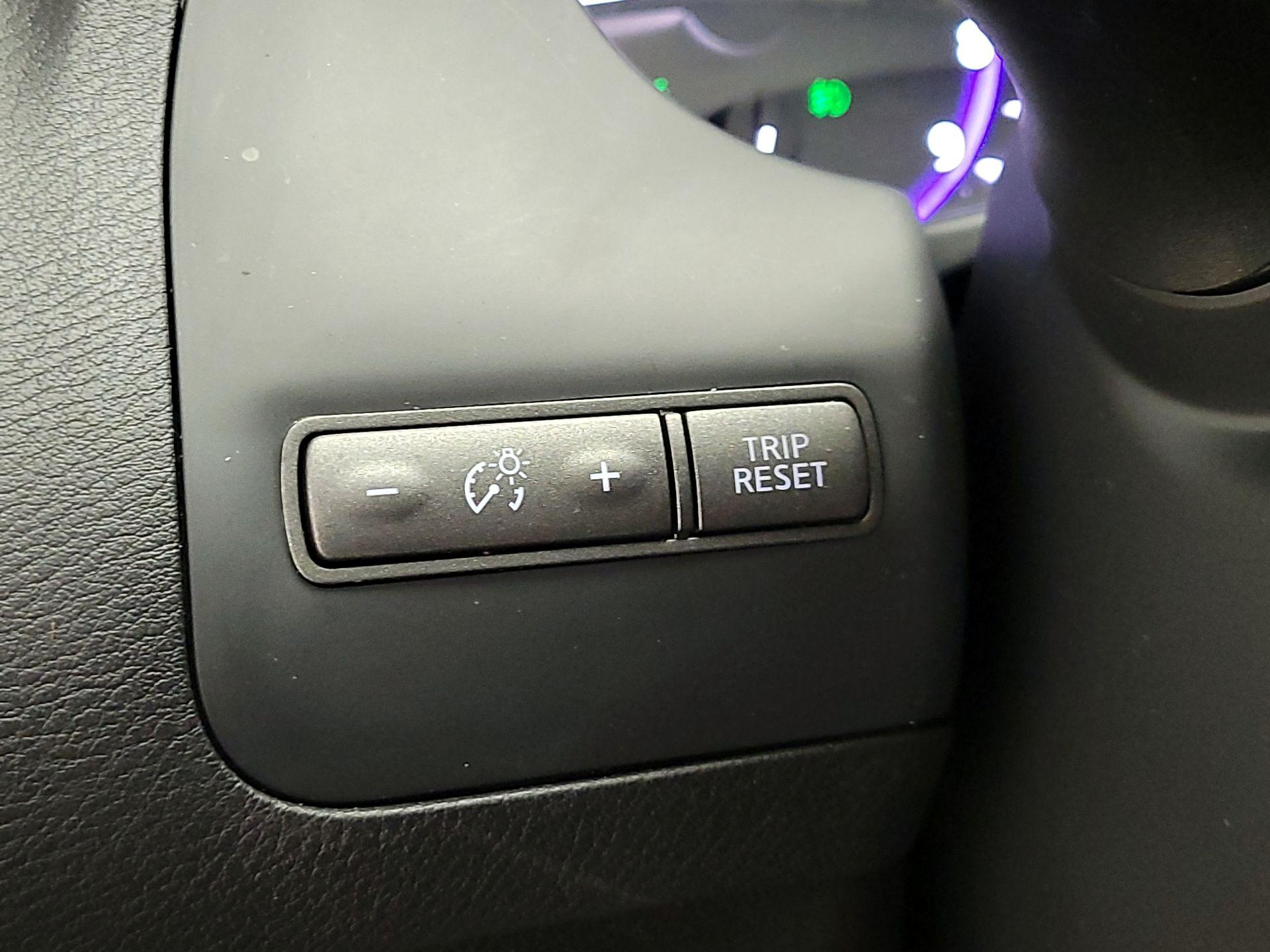 Thumbnail: 2015 INFINITI Q50 - 13
