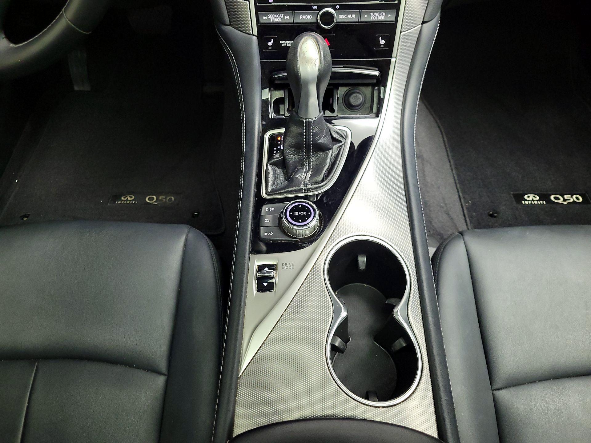 Thumbnail: 2015 INFINITI Q50 - 17